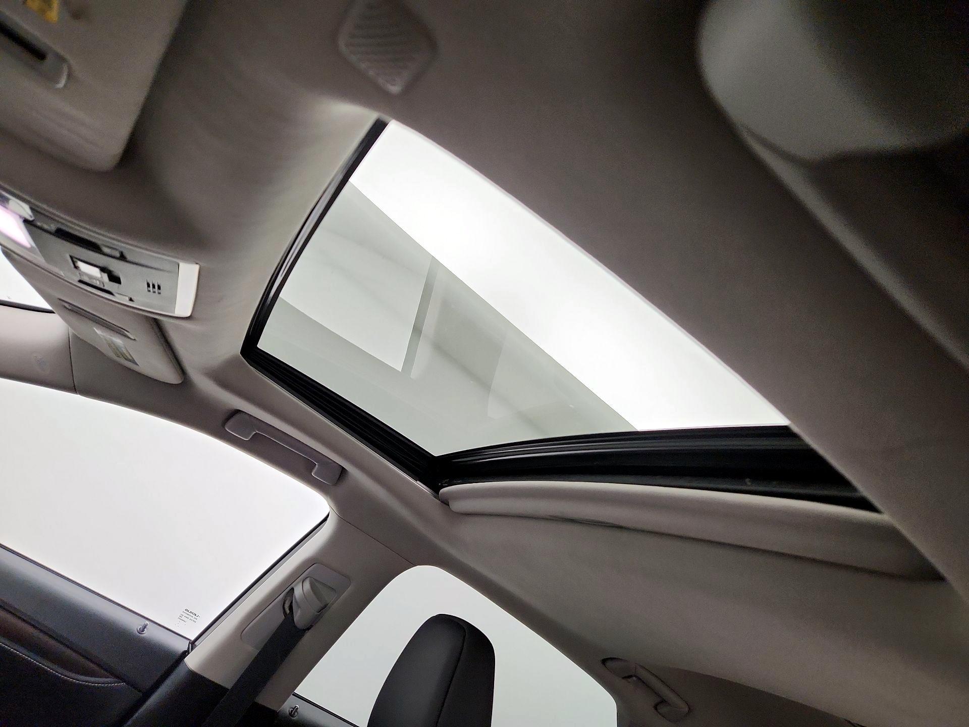 Thumbnail: 2021 Lexus RX - 19