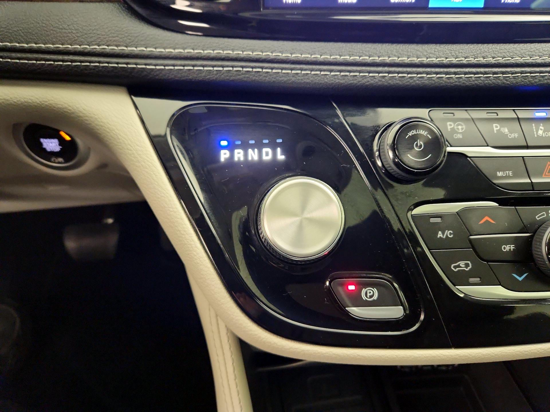 Thumbnail: 2022 Chrysler Pacifica - 18