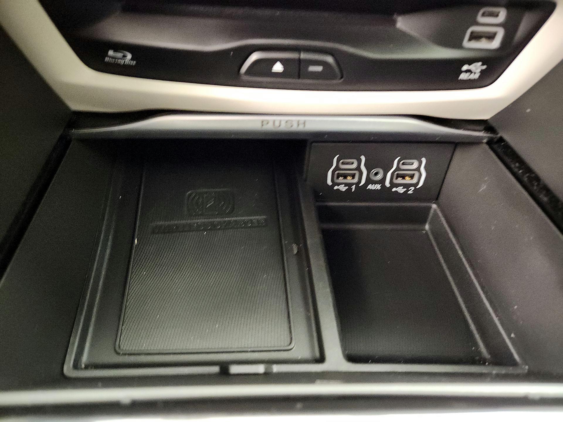 Thumbnail: 2022 Chrysler Pacifica - 19