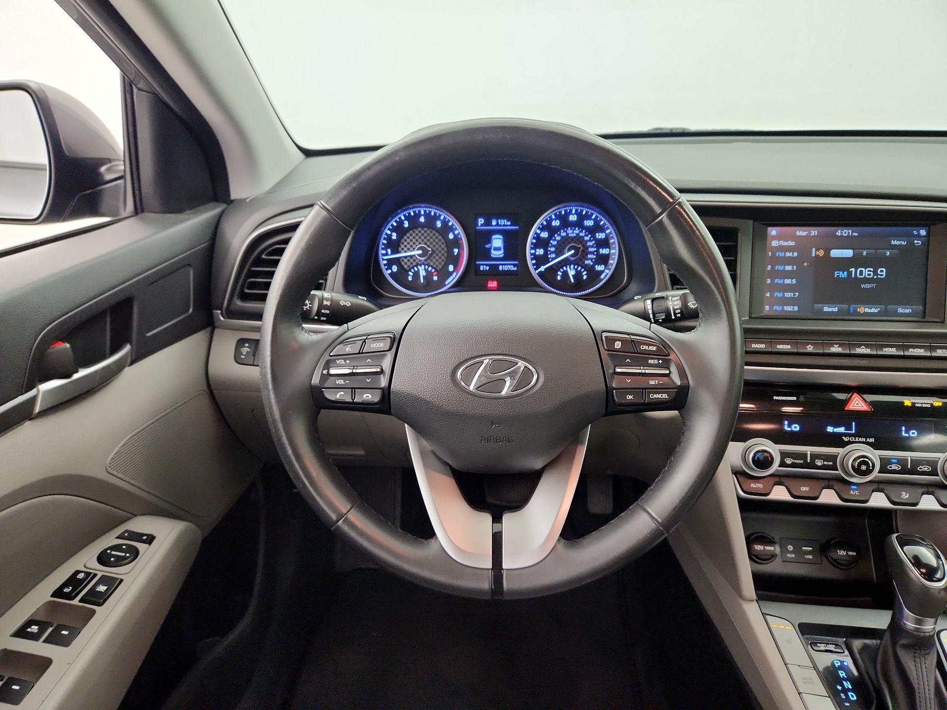 Thumbnail: 2019 Hyundai Elantra - 10
