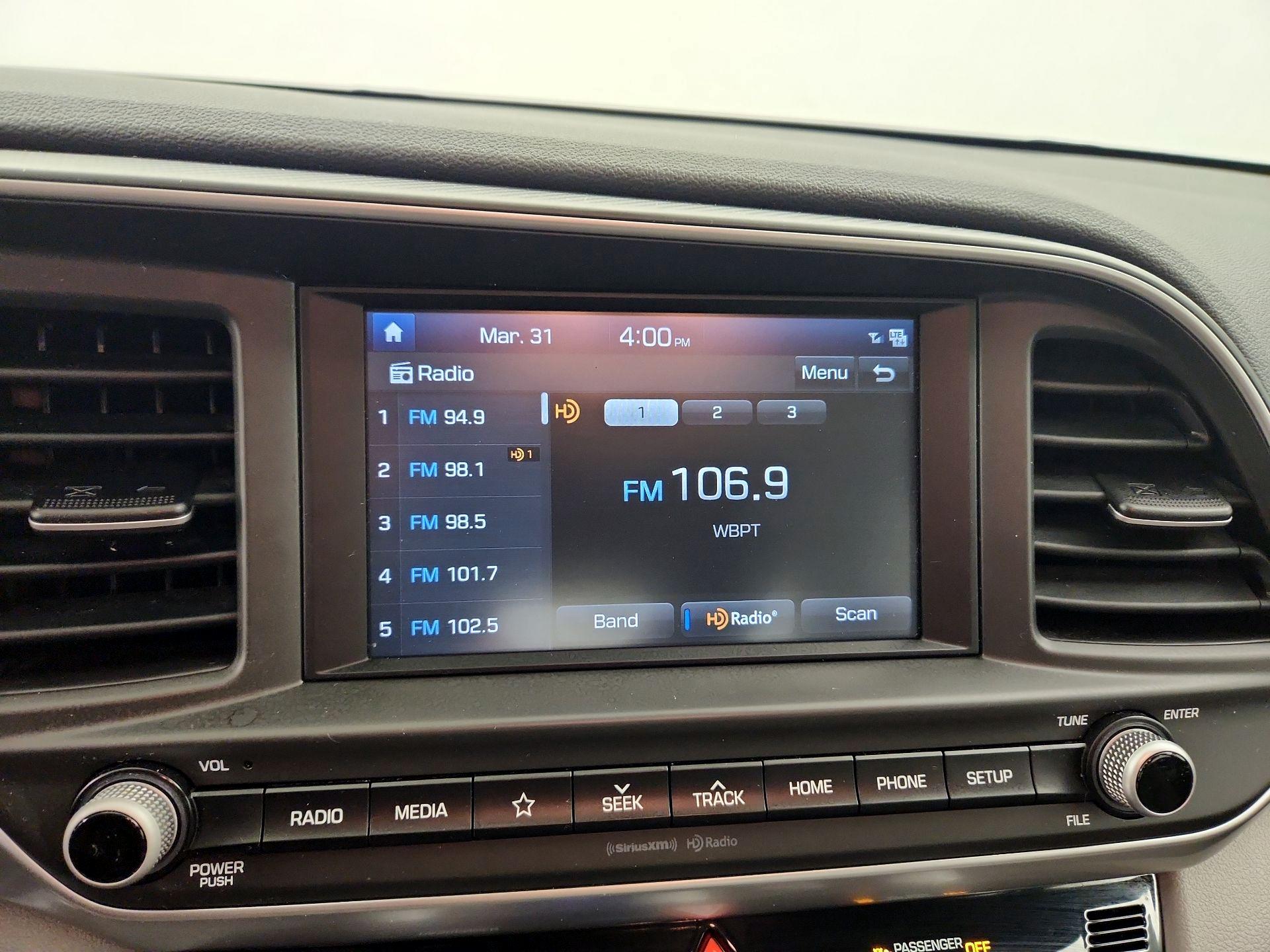 Thumbnail: 2019 Hyundai Elantra - 15