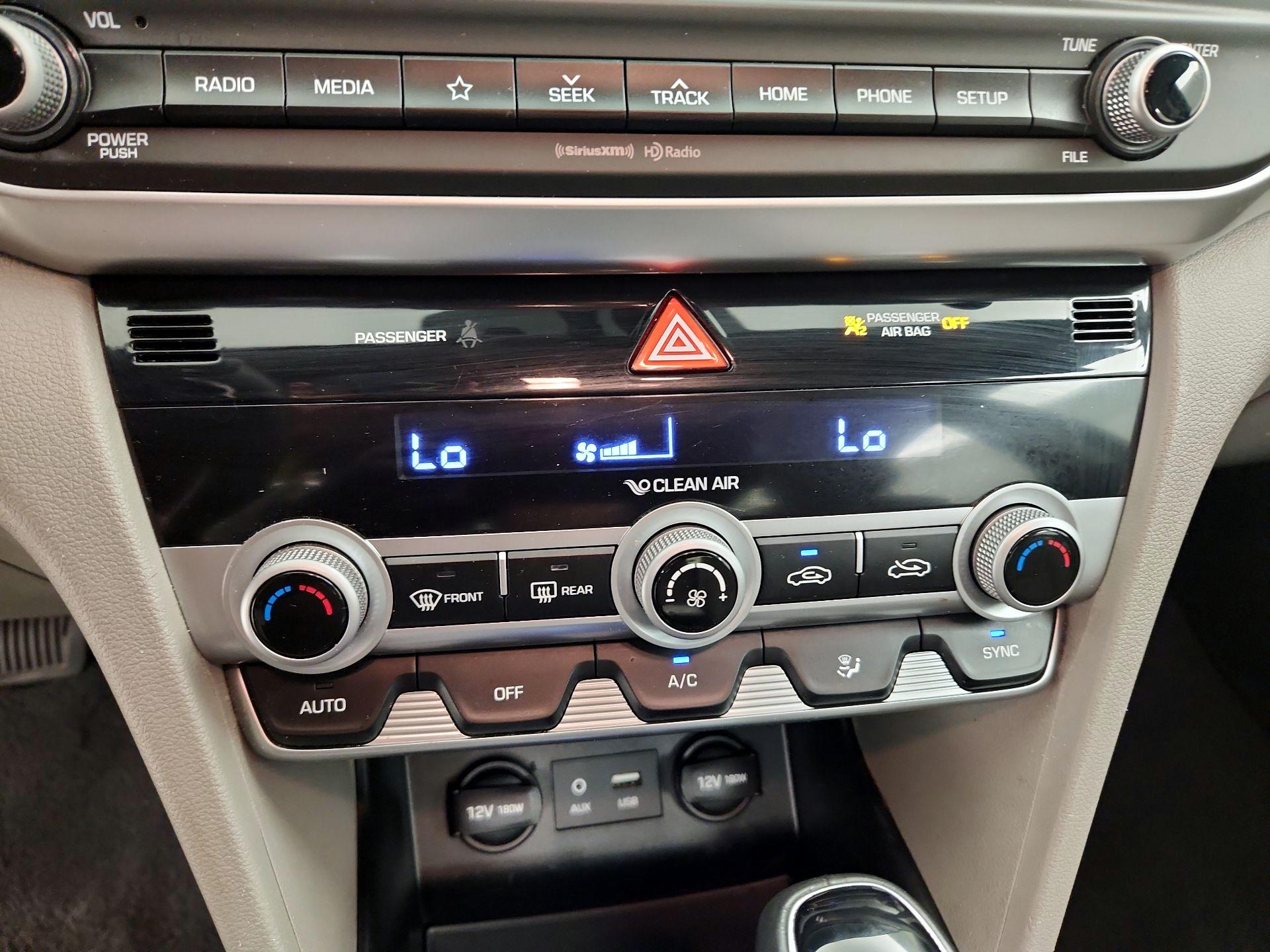 Thumbnail: 2019 Hyundai Elantra - 16