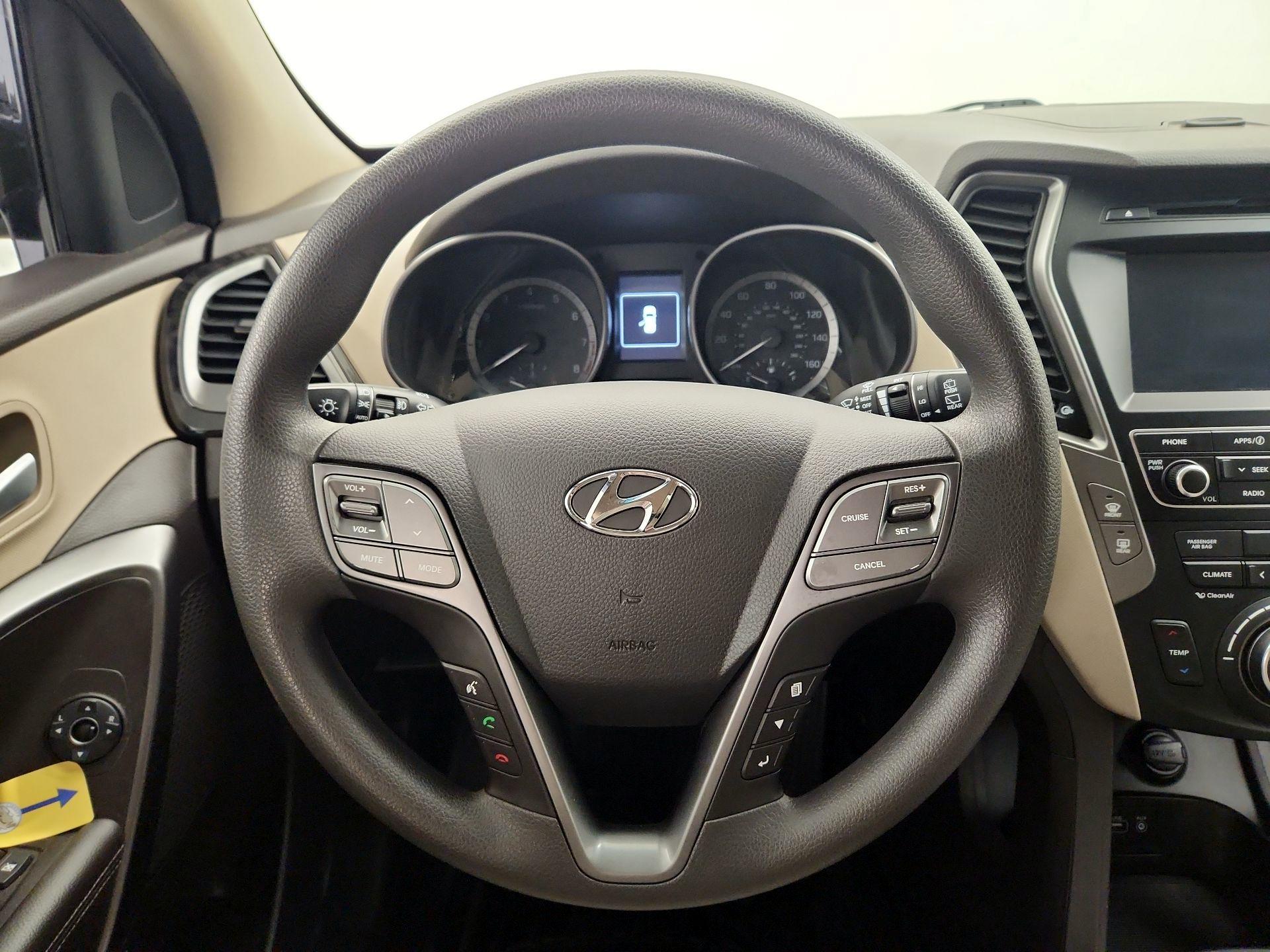 Thumbnail: 2017 Hyundai Santa Fe - 10