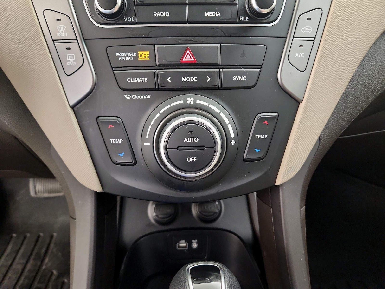 2017 Hyundai Santa Fe Sport - Photo 17