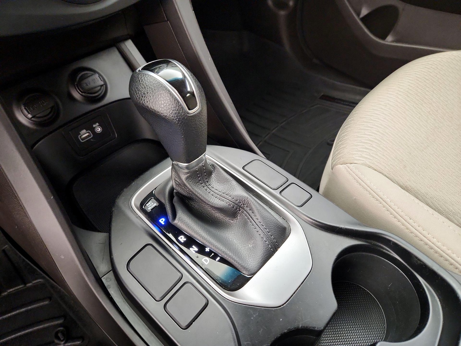 2017 Hyundai Santa Fe Sport - Photo 18