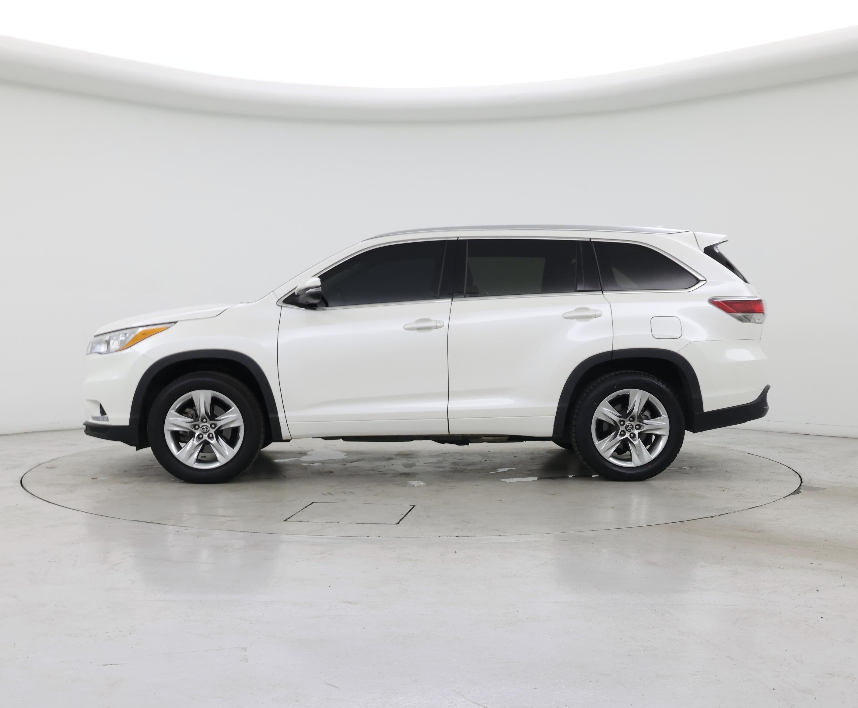 Thumbnail: 2016 Toyota Highlander - 3