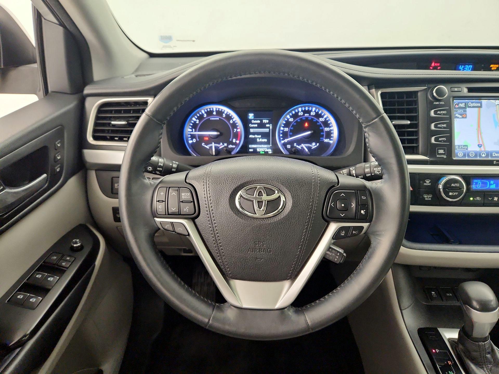 Thumbnail: 2018 Toyota Highlander - 10