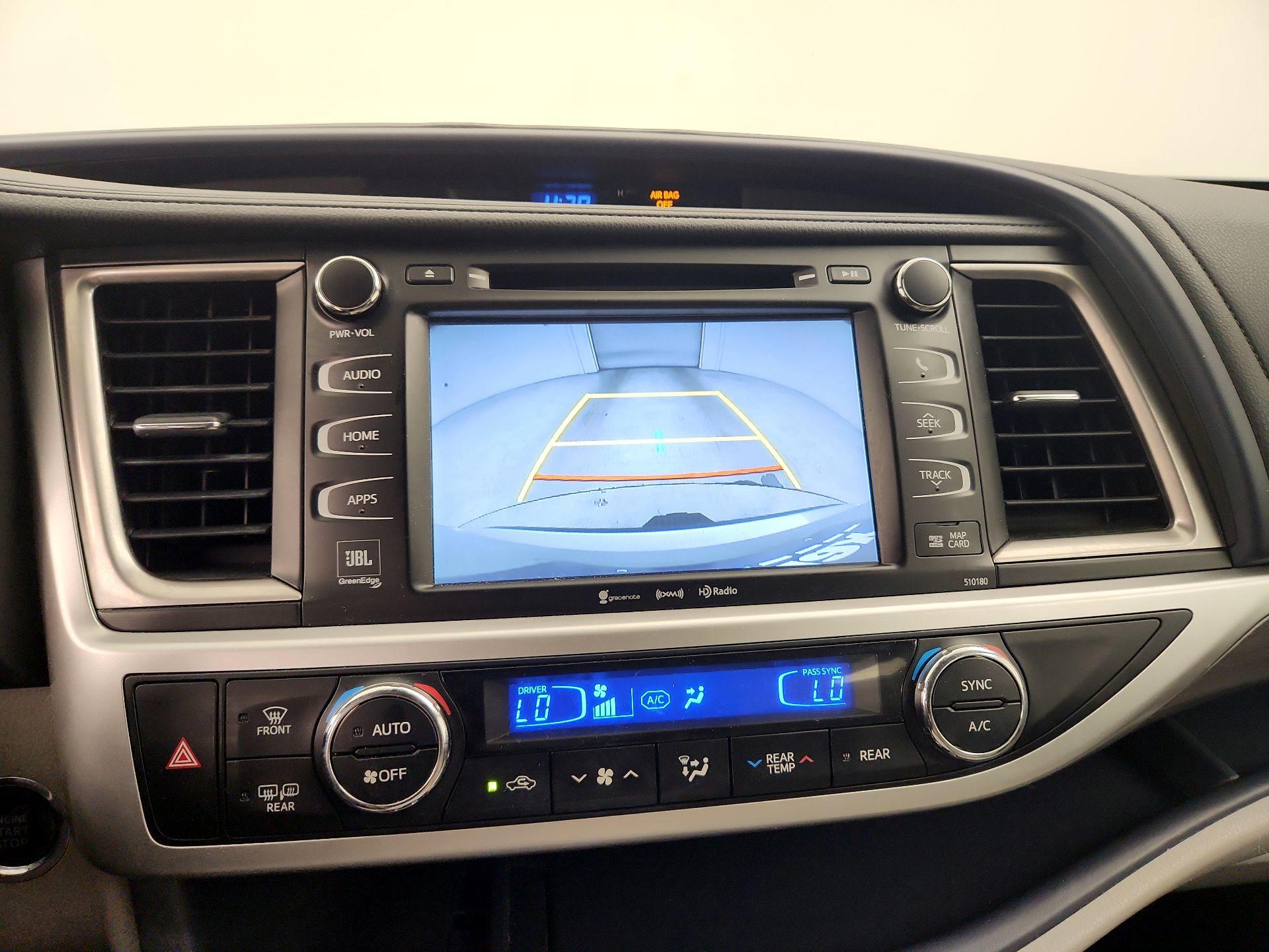 Thumbnail: 2018 Toyota Highlander - 15