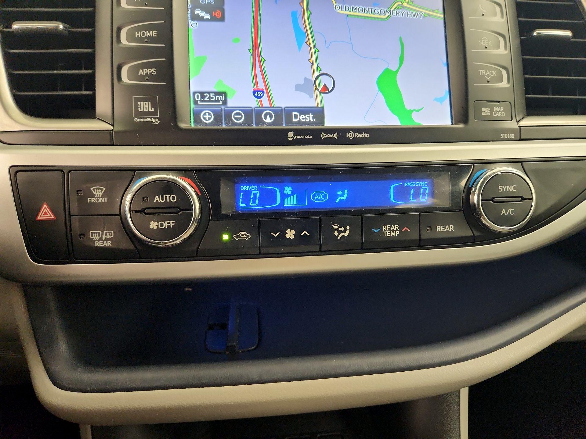 Thumbnail: 2018 Toyota Highlander - 17