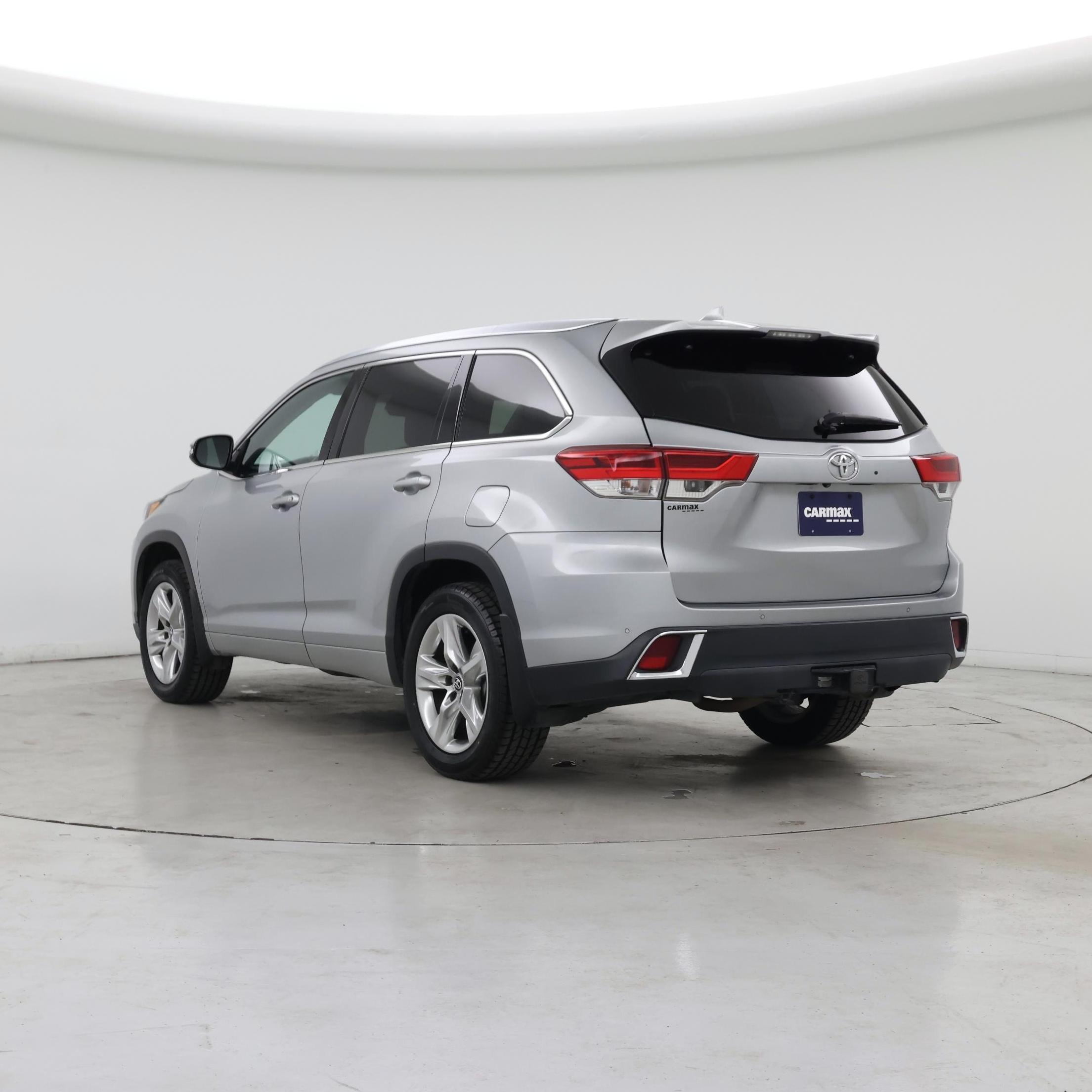 Thumbnail: 2018 Toyota Highlander - 2