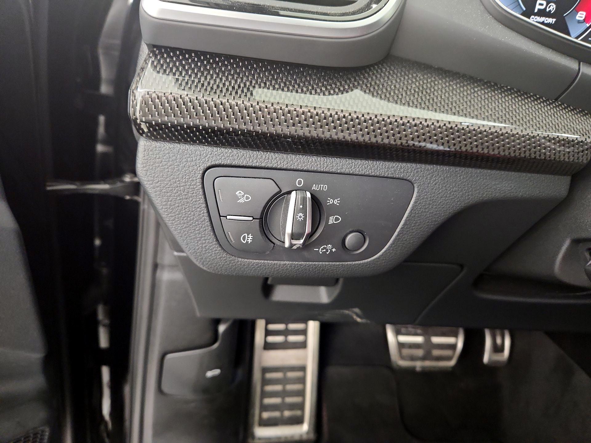 Thumbnail: 2024 Audi SQ5 - 13