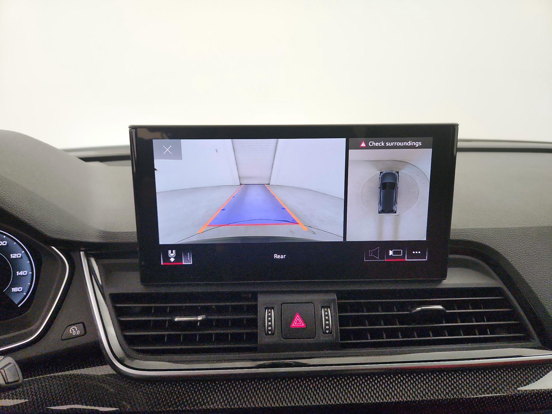 Thumbnail: 2024 Audi SQ5 - 14