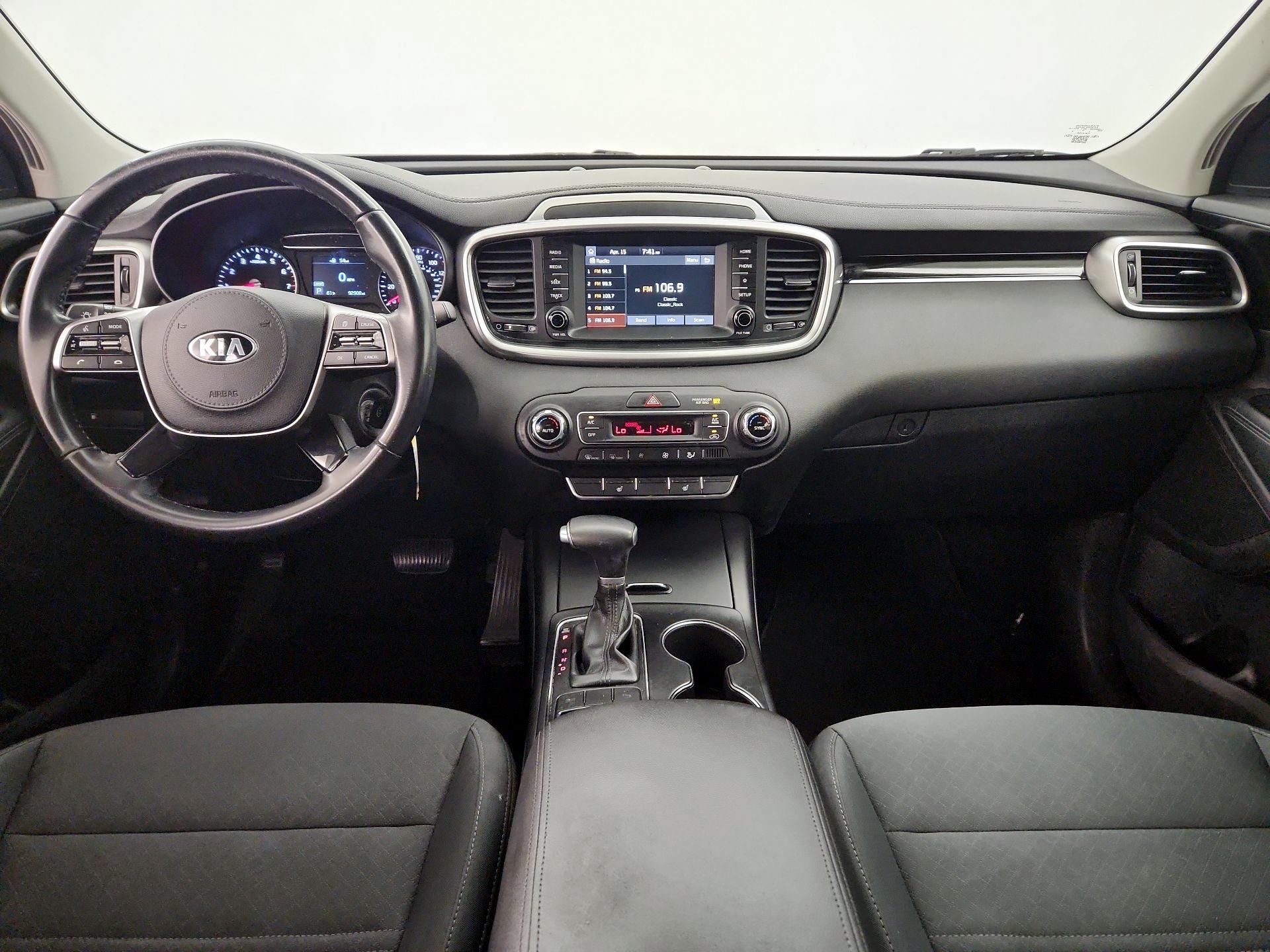 Thumbnail: 2019 Kia Sorento - 9