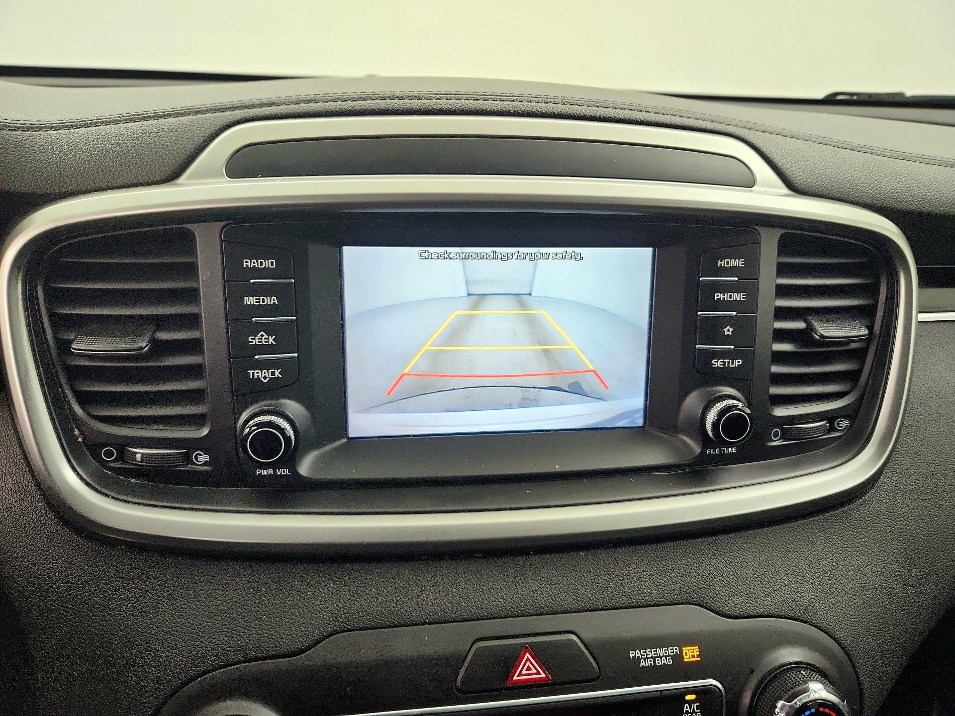 Thumbnail: 2019 Kia Sorento - 14