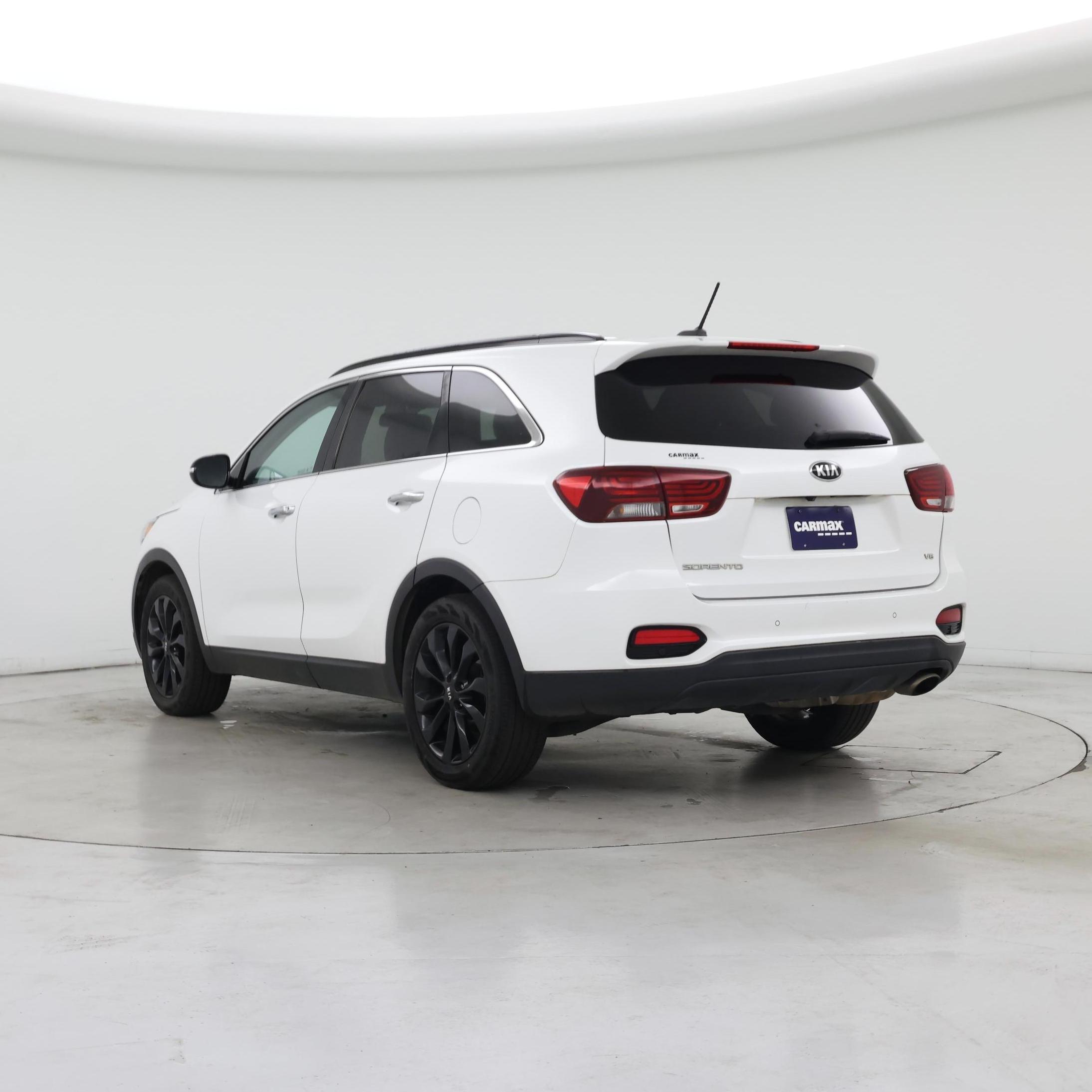 Thumbnail: 2019 Kia Sorento - 2