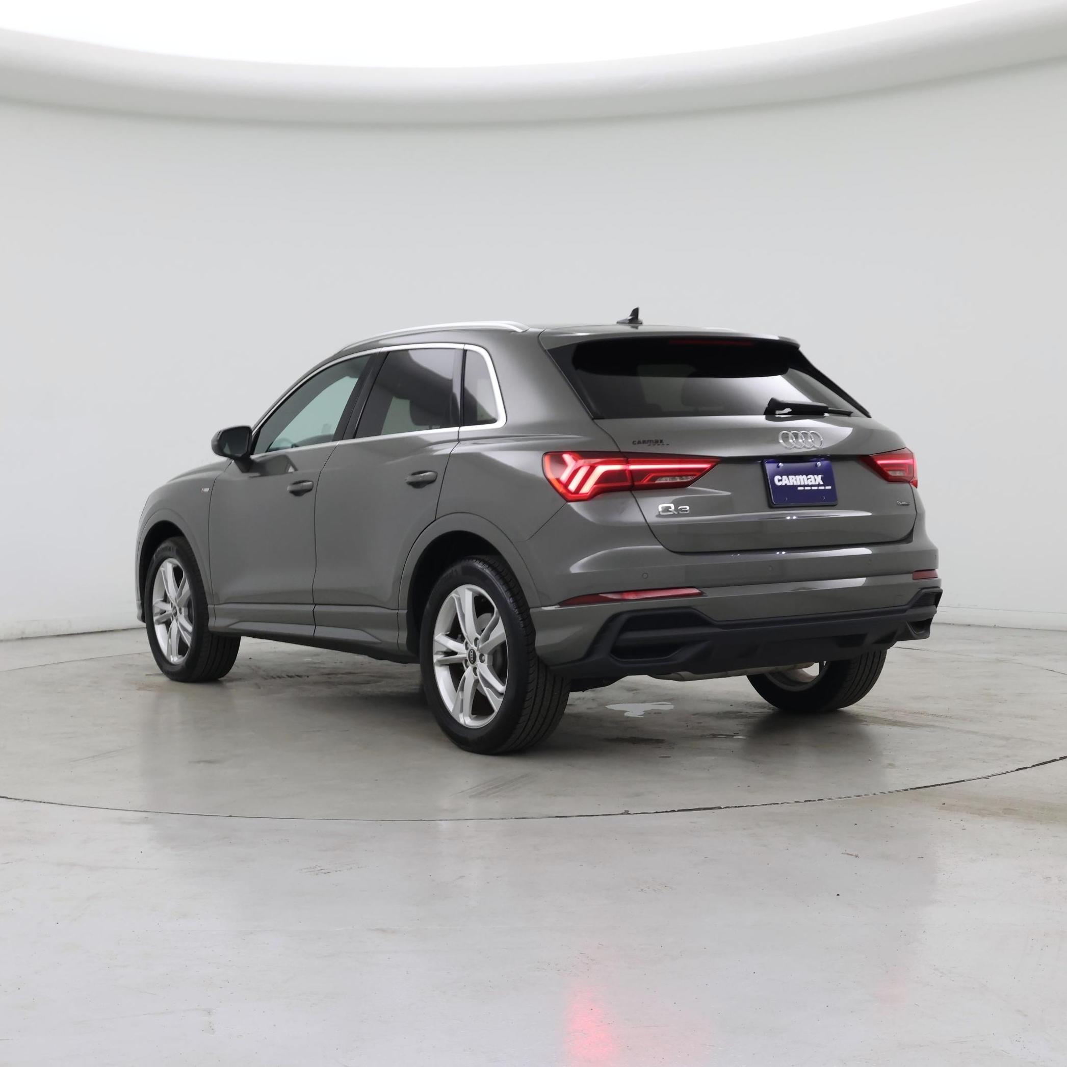 Thumbnail: 2023 Audi Q3 - 2