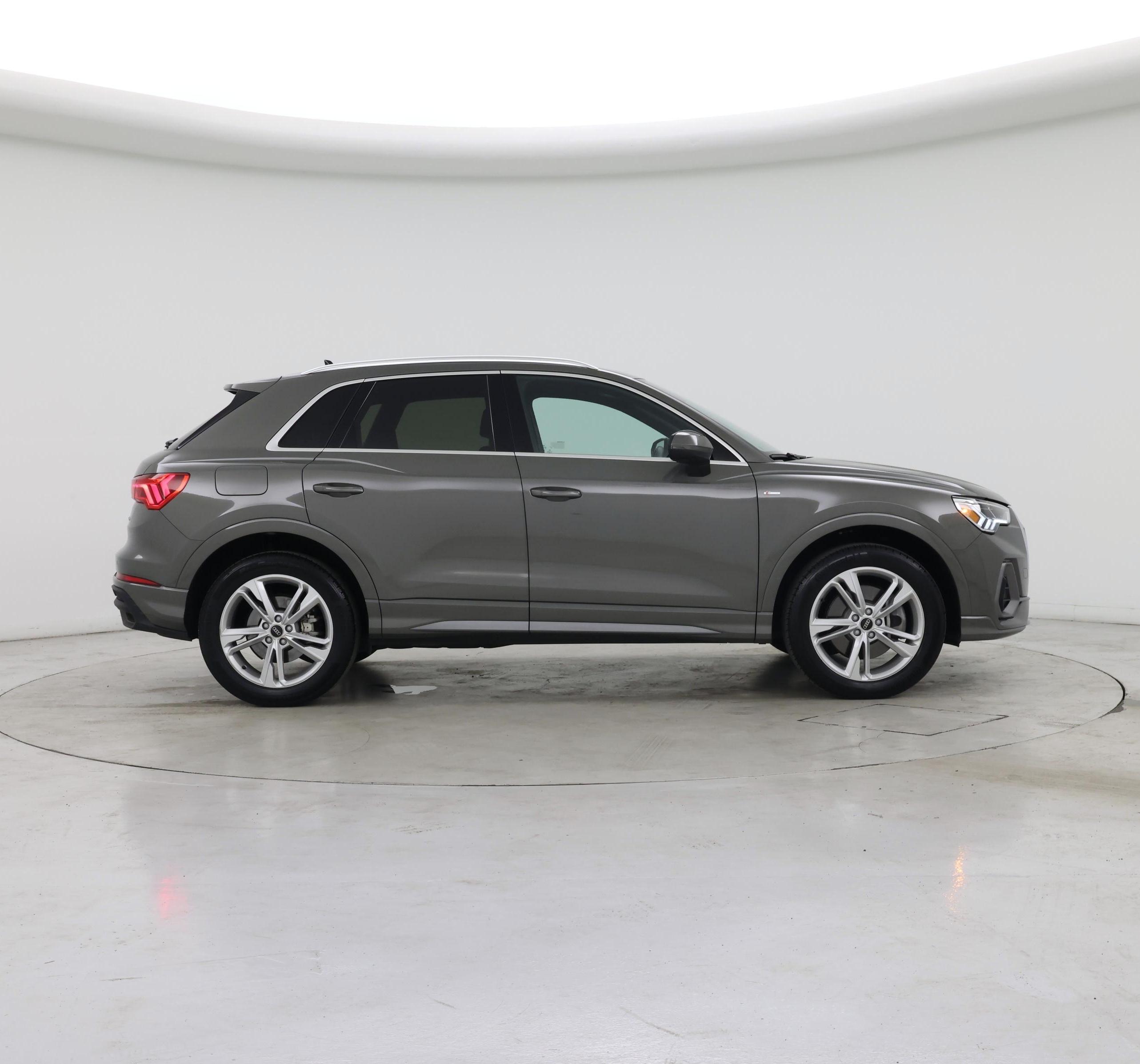 Thumbnail: 2023 Audi Q3 - 7