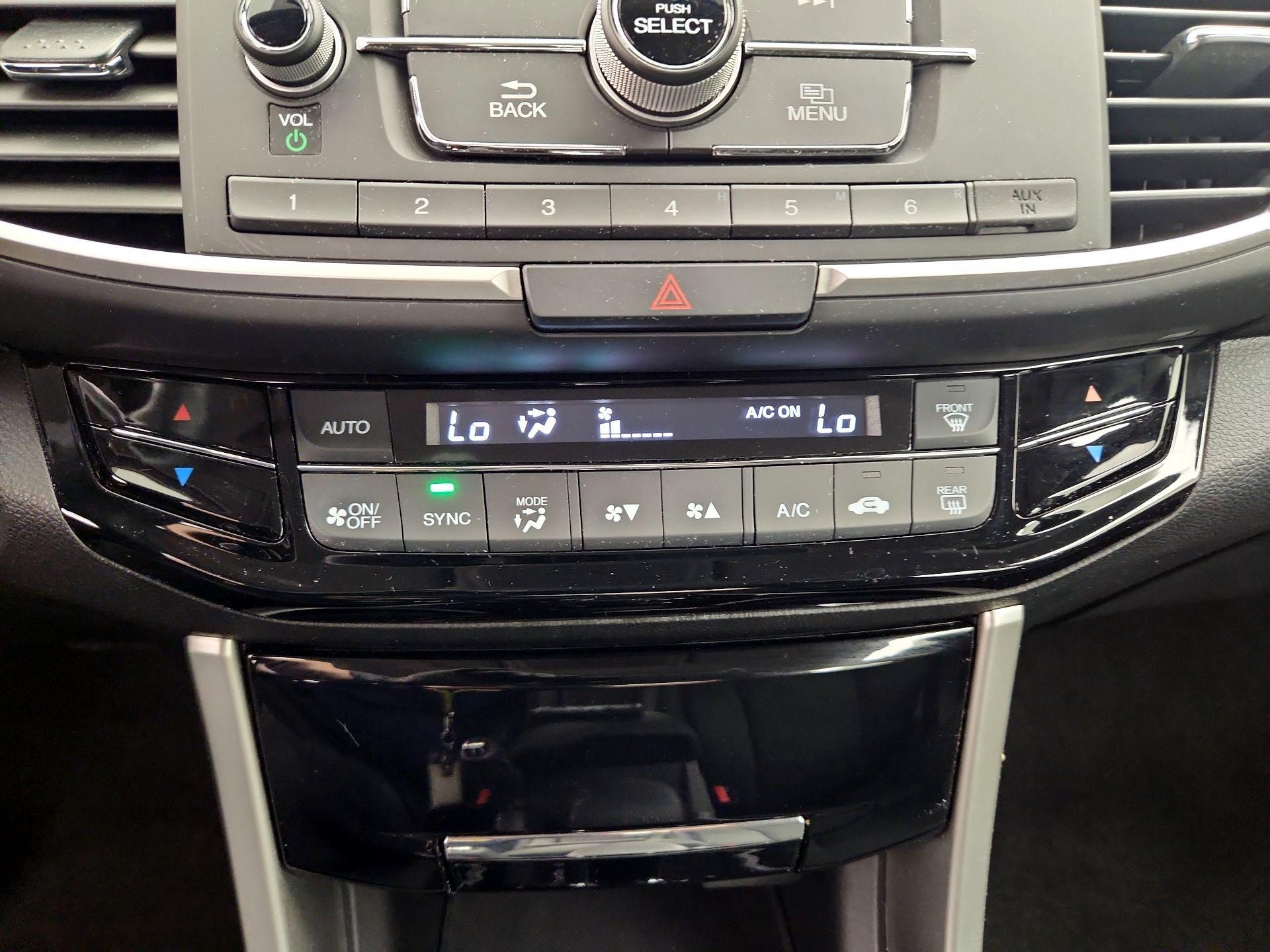 Thumbnail: 2016 Honda Accord - 16