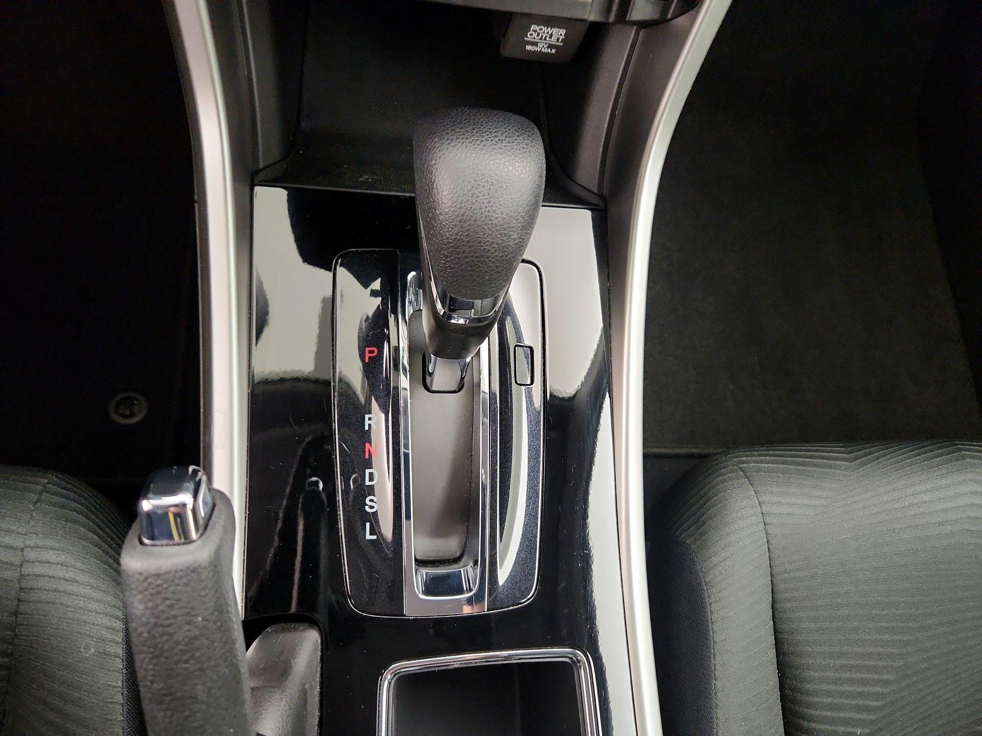 Thumbnail: 2016 Honda Accord - 17