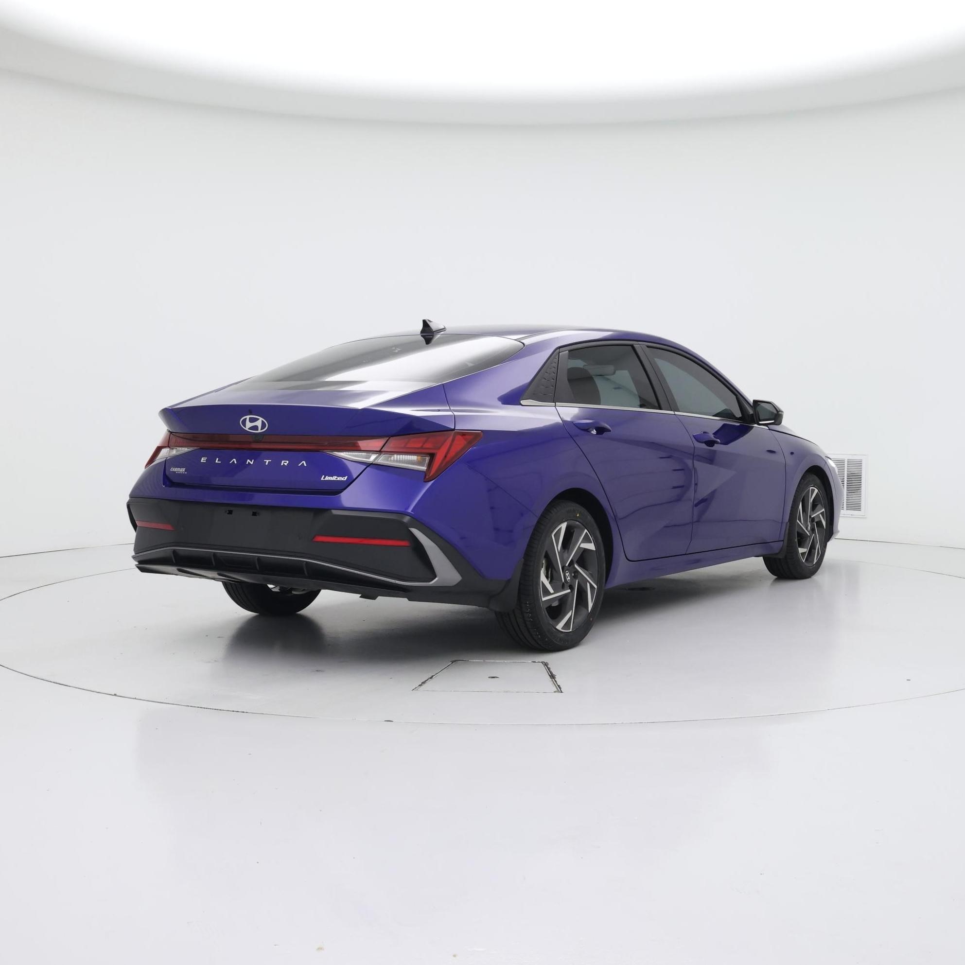 Thumbnail: 2024 Hyundai Elantra - 8