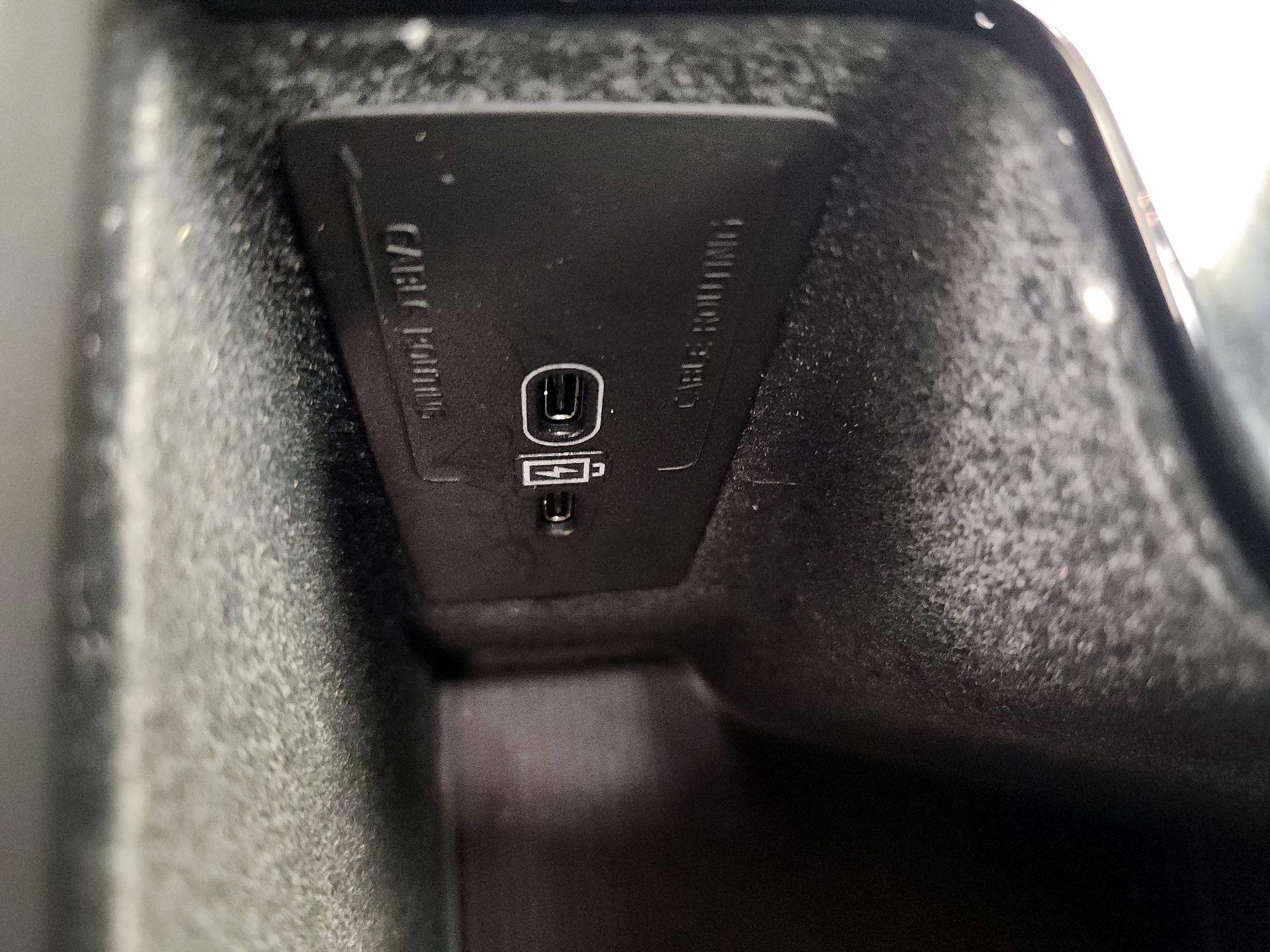 Thumbnail: 2023 Volvo XC60 - 18