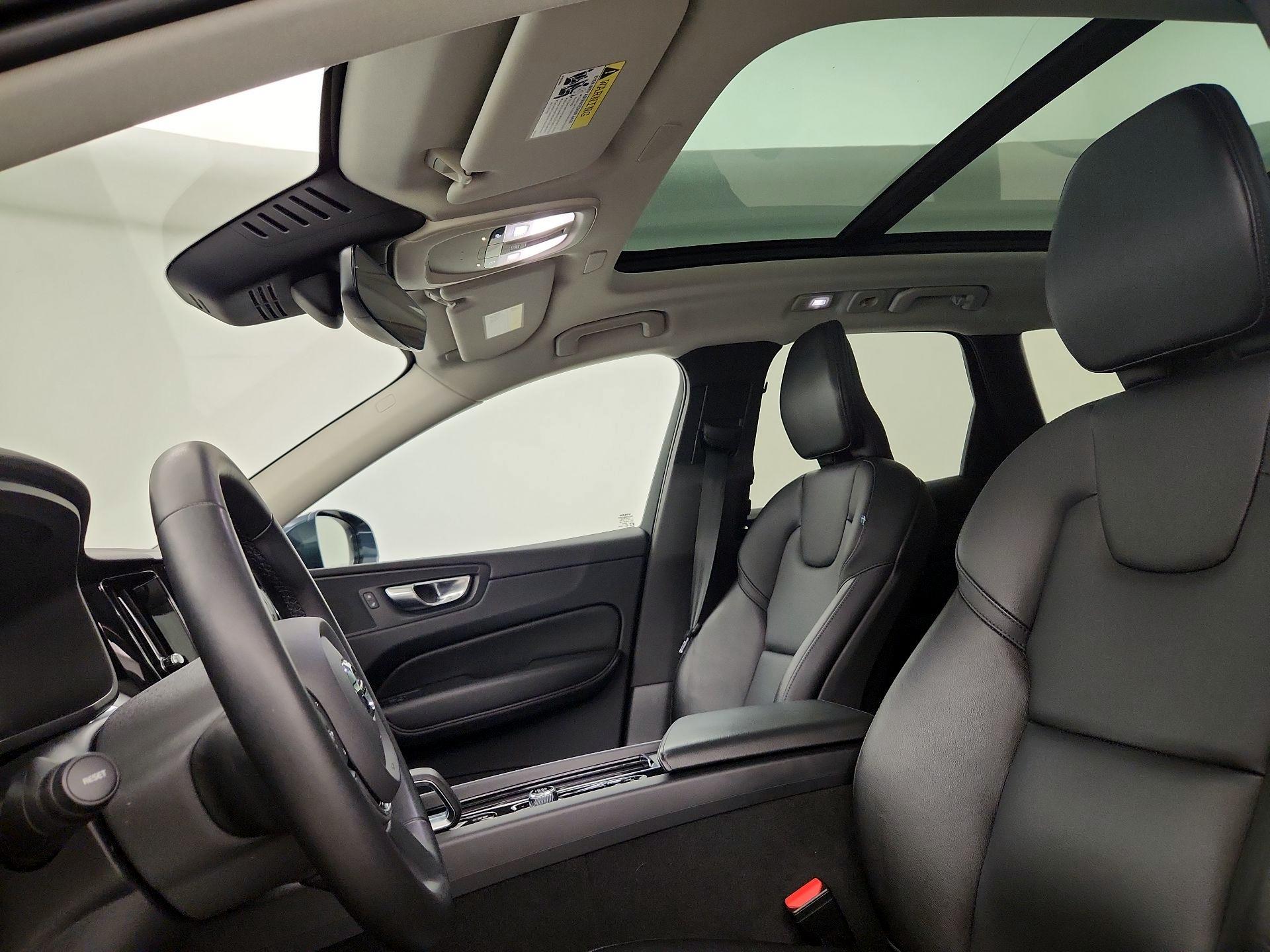 Thumbnail: 2023 Volvo XC60 - 19