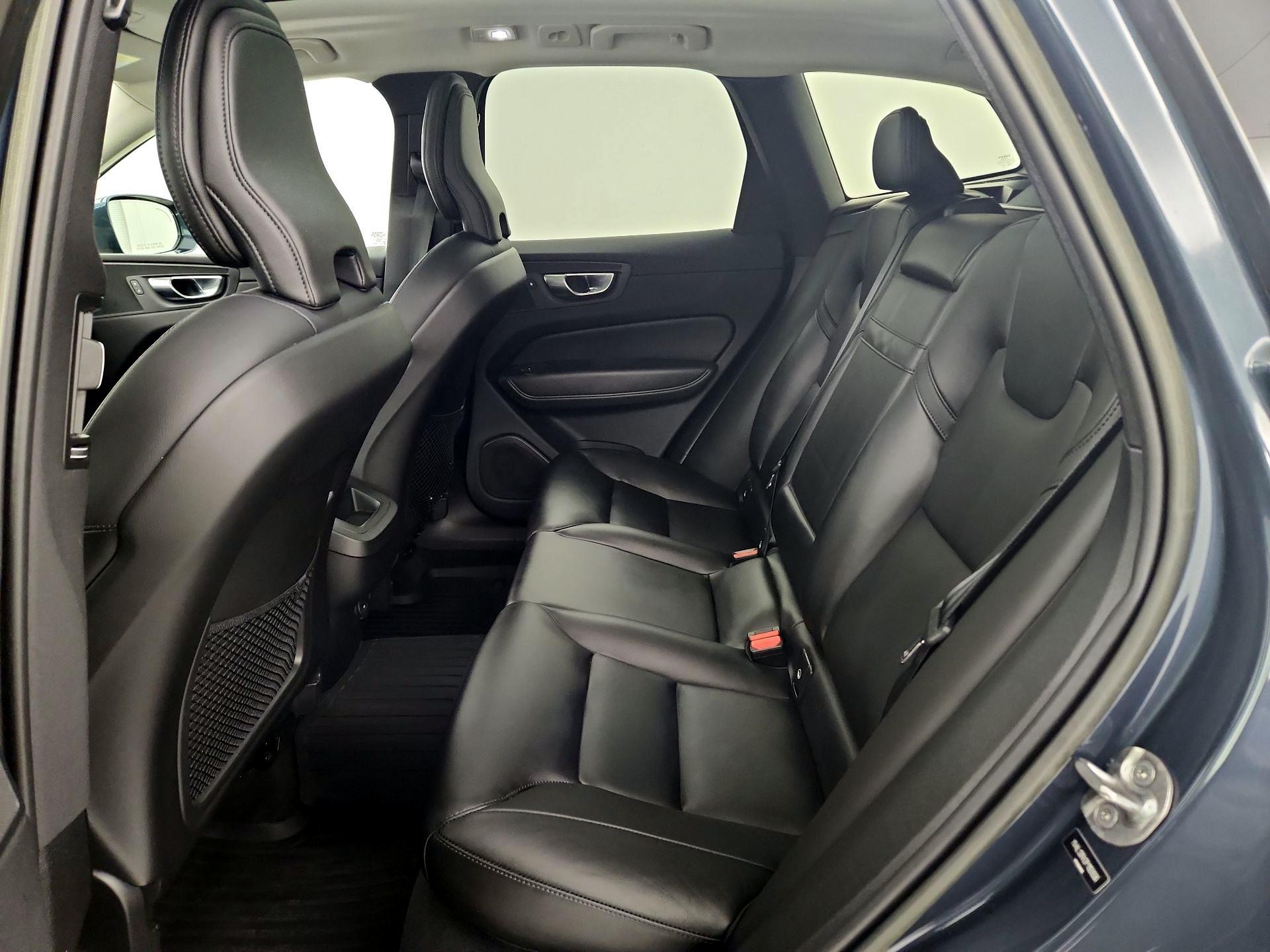 Thumbnail: 2023 Volvo XC60 - 20