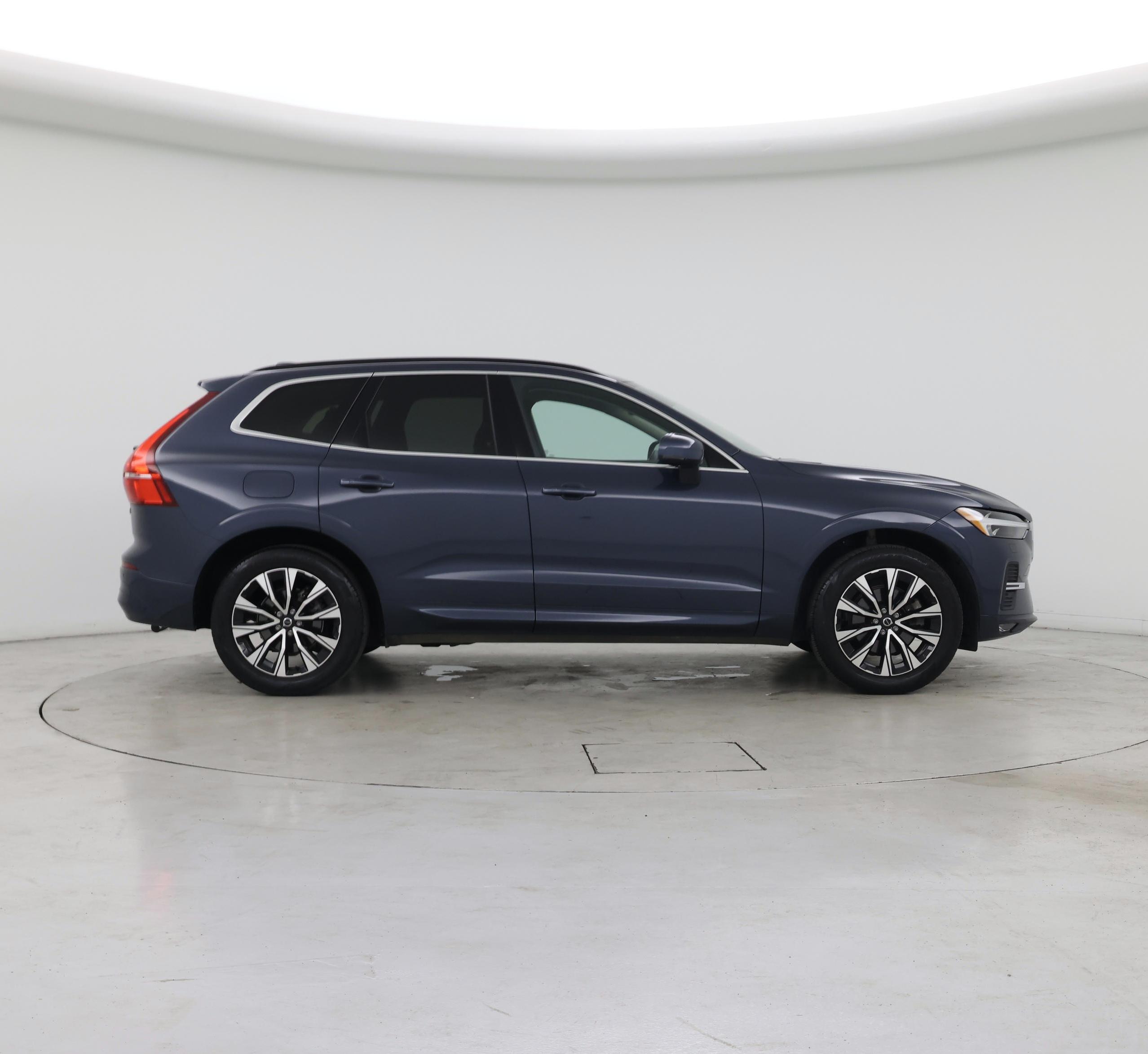 Thumbnail: 2023 Volvo XC60 - 7