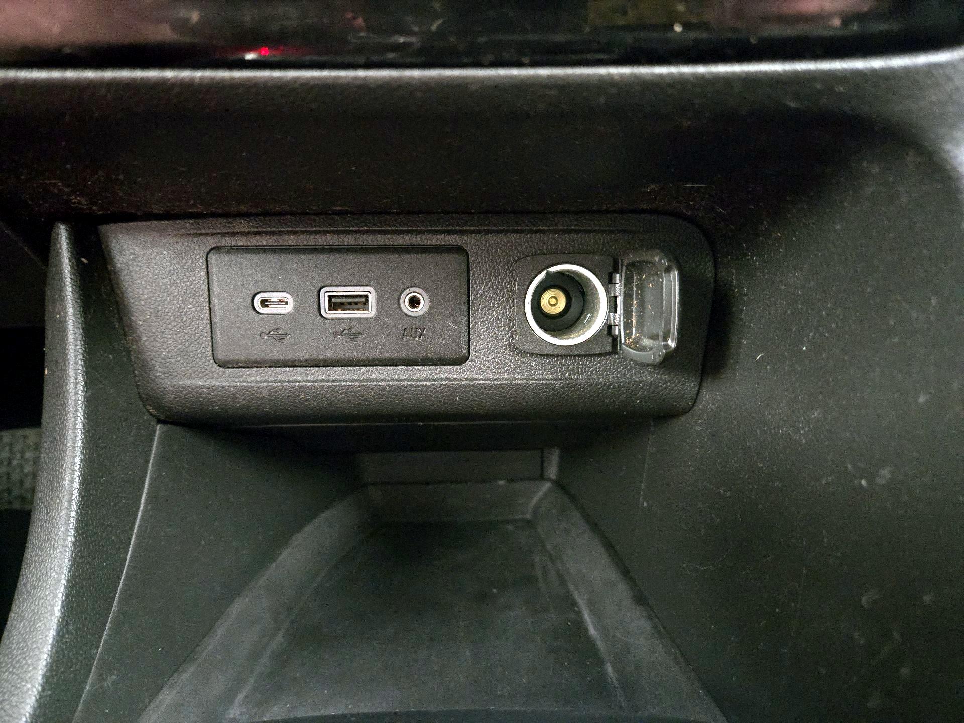 Thumbnail: 2023 Buick Encore GX - 18