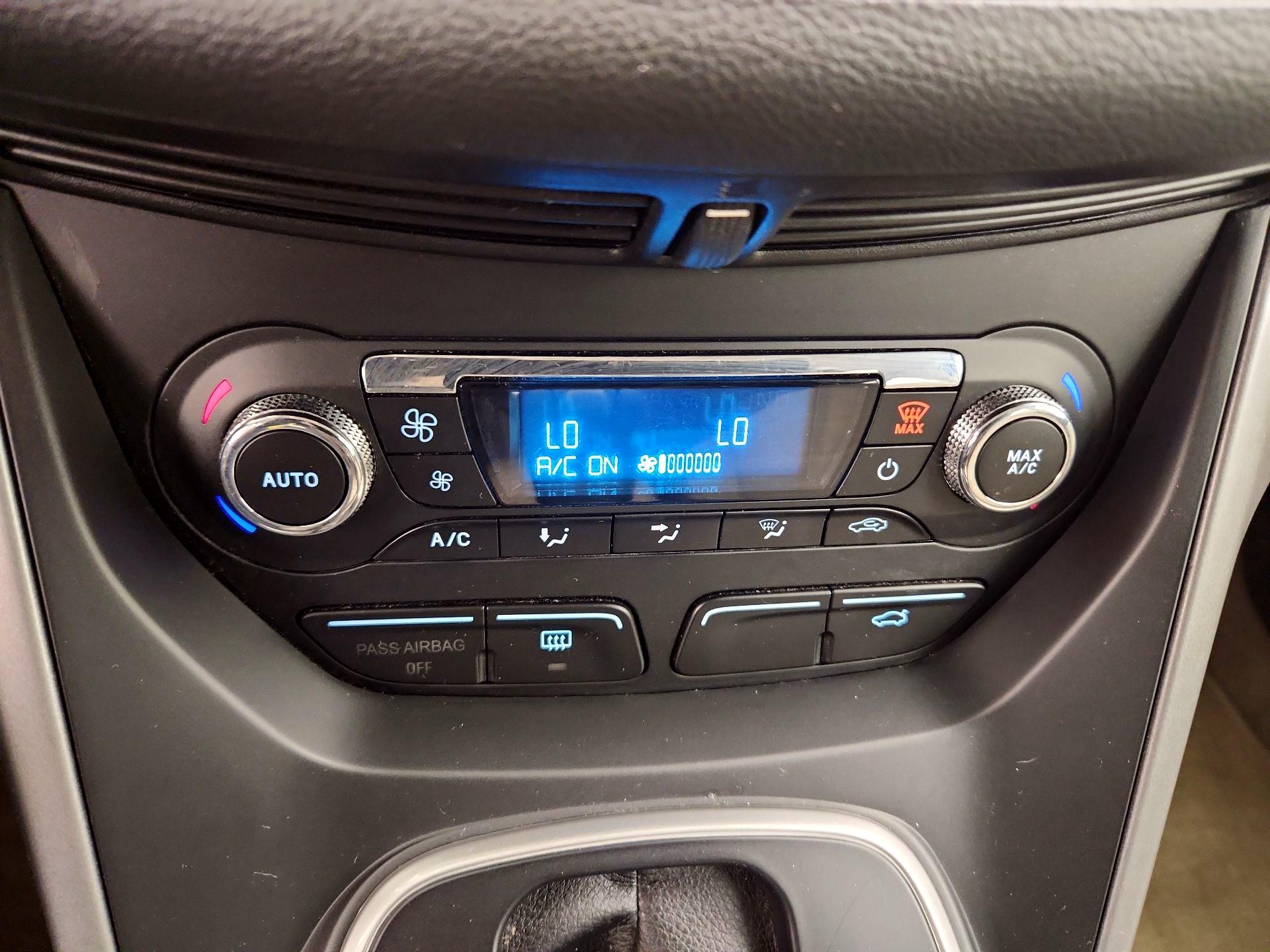 Thumbnail: 2014 Ford Escape - 17