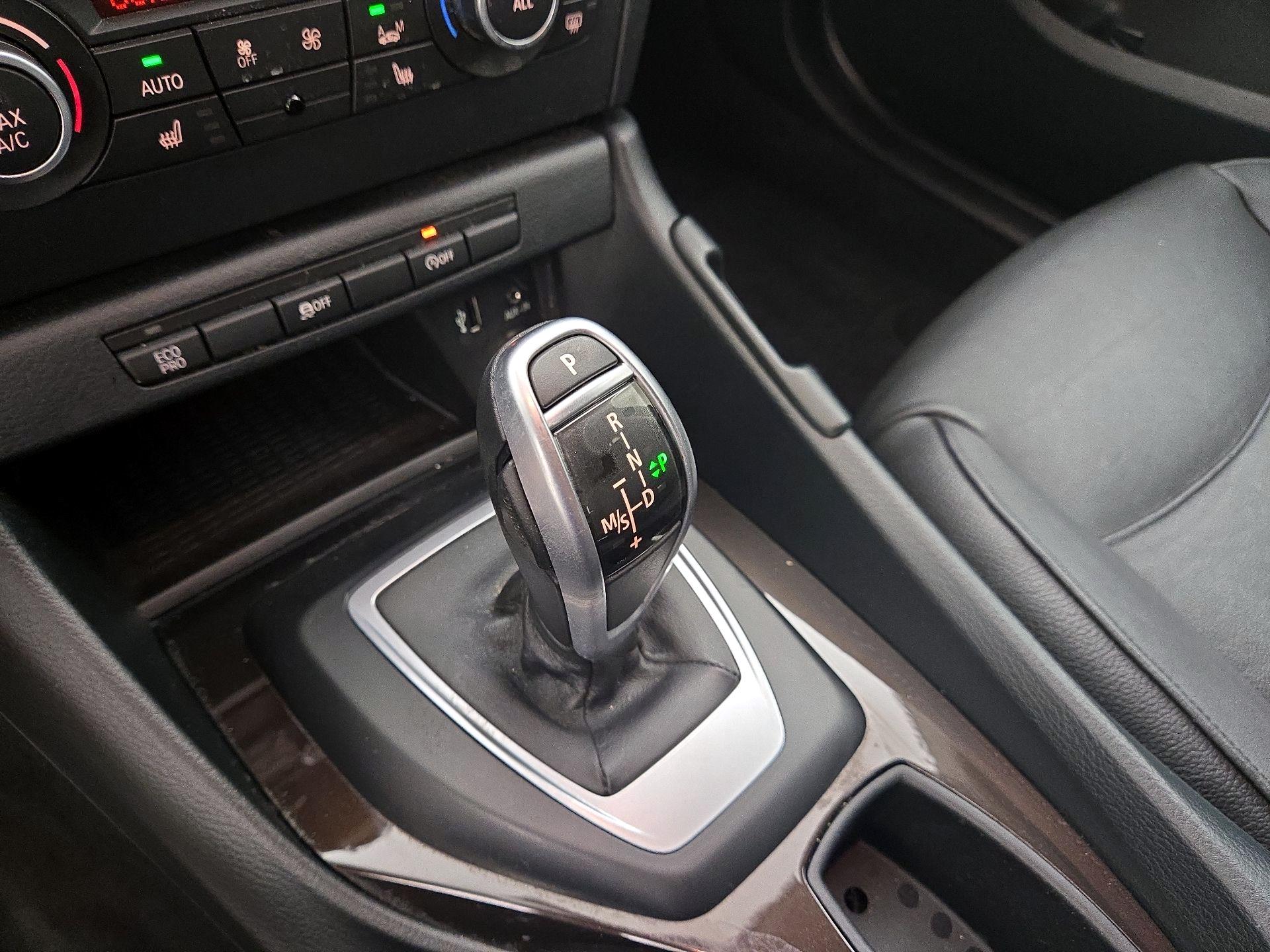 Thumbnail: 2015 BMW X1 - 16