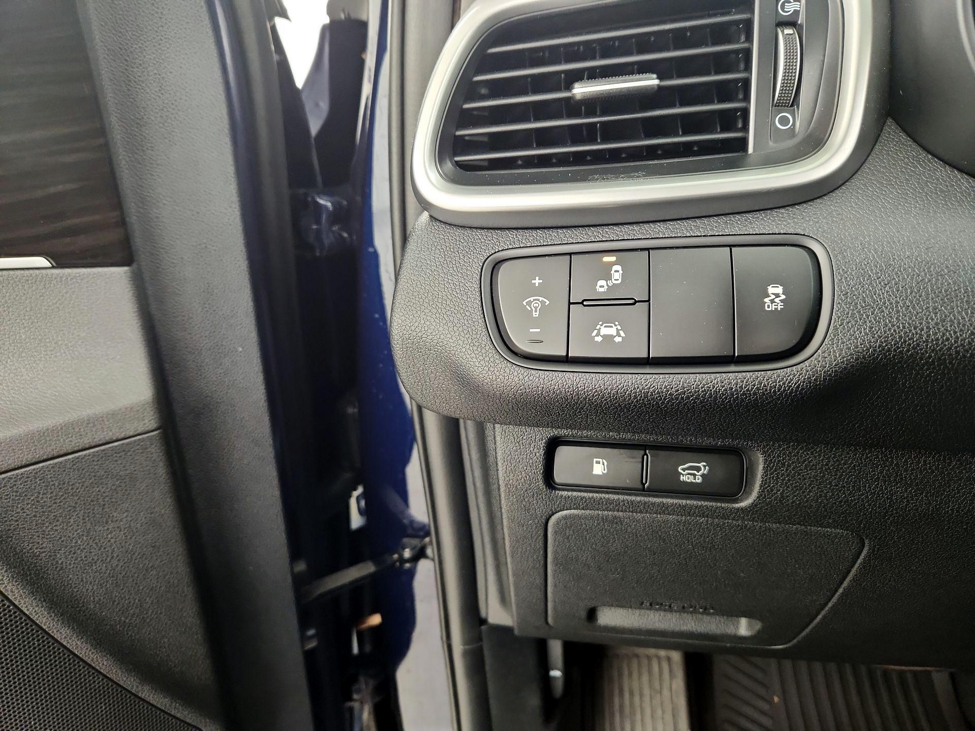 Thumbnail: 2019 Kia Sorento - 13