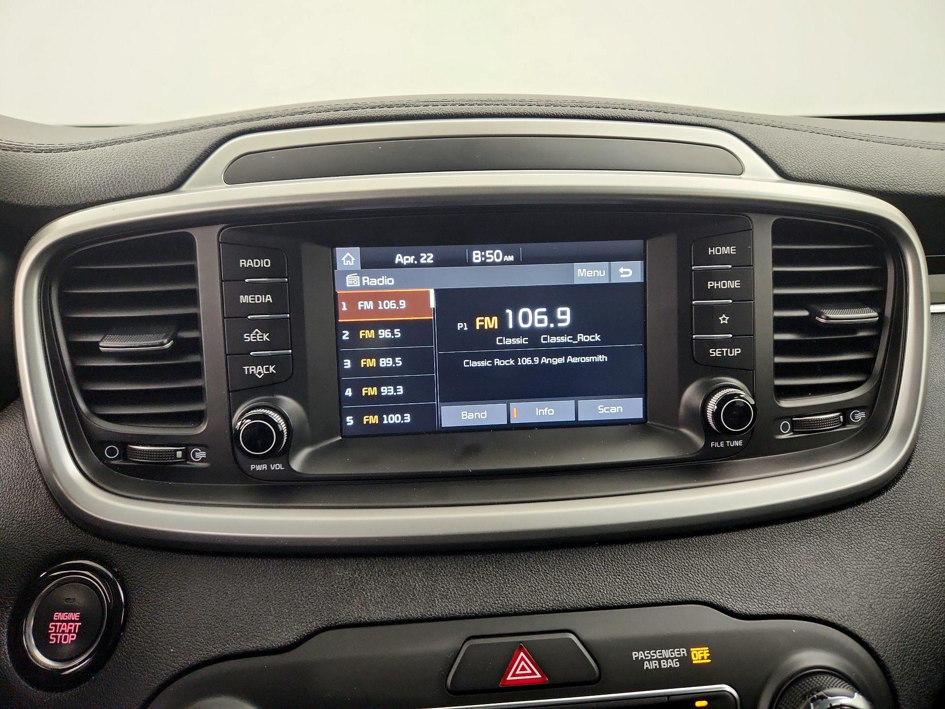 Thumbnail: 2019 Kia Sorento - 15