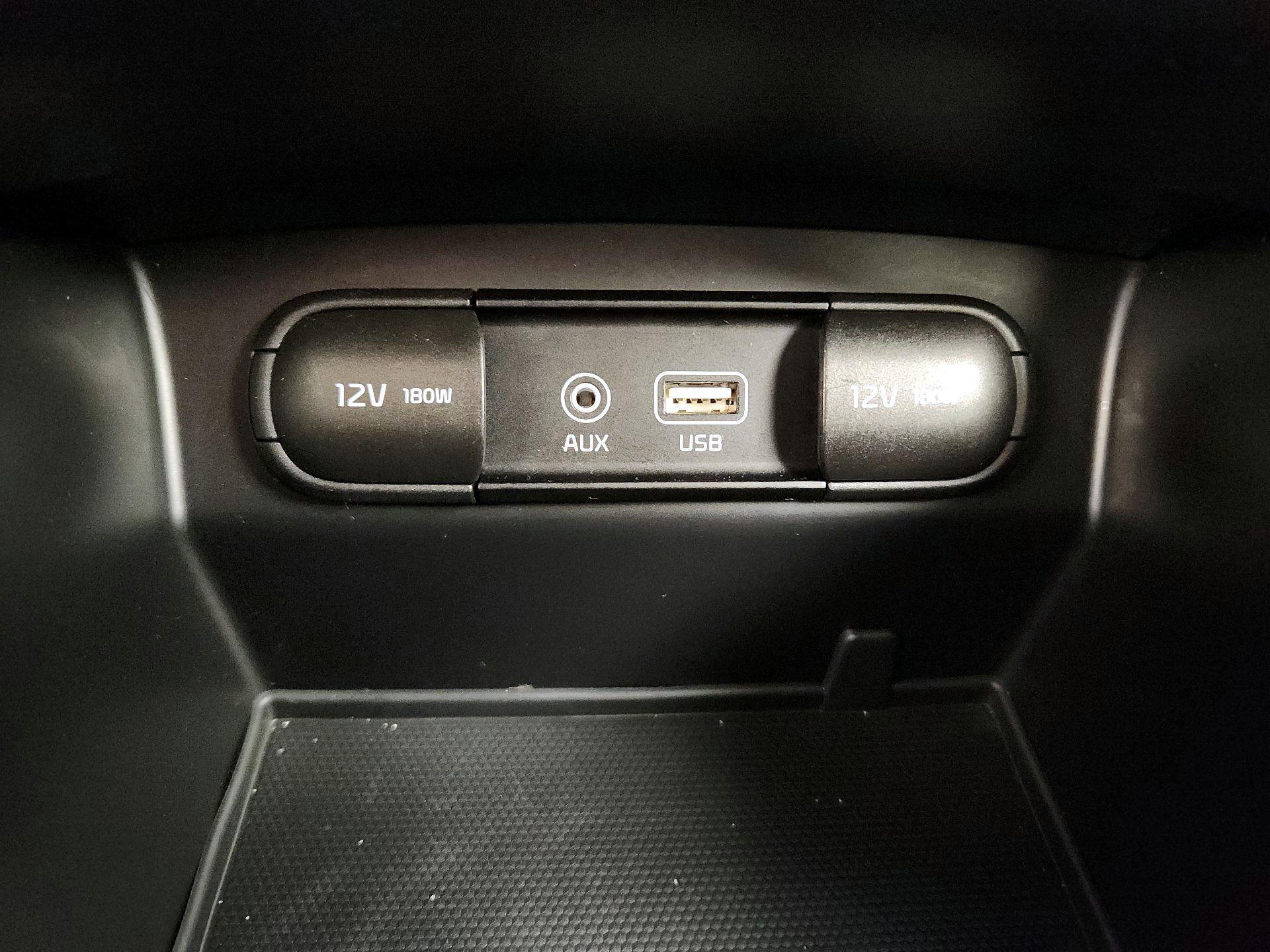 Thumbnail: 2019 Kia Sorento - 18