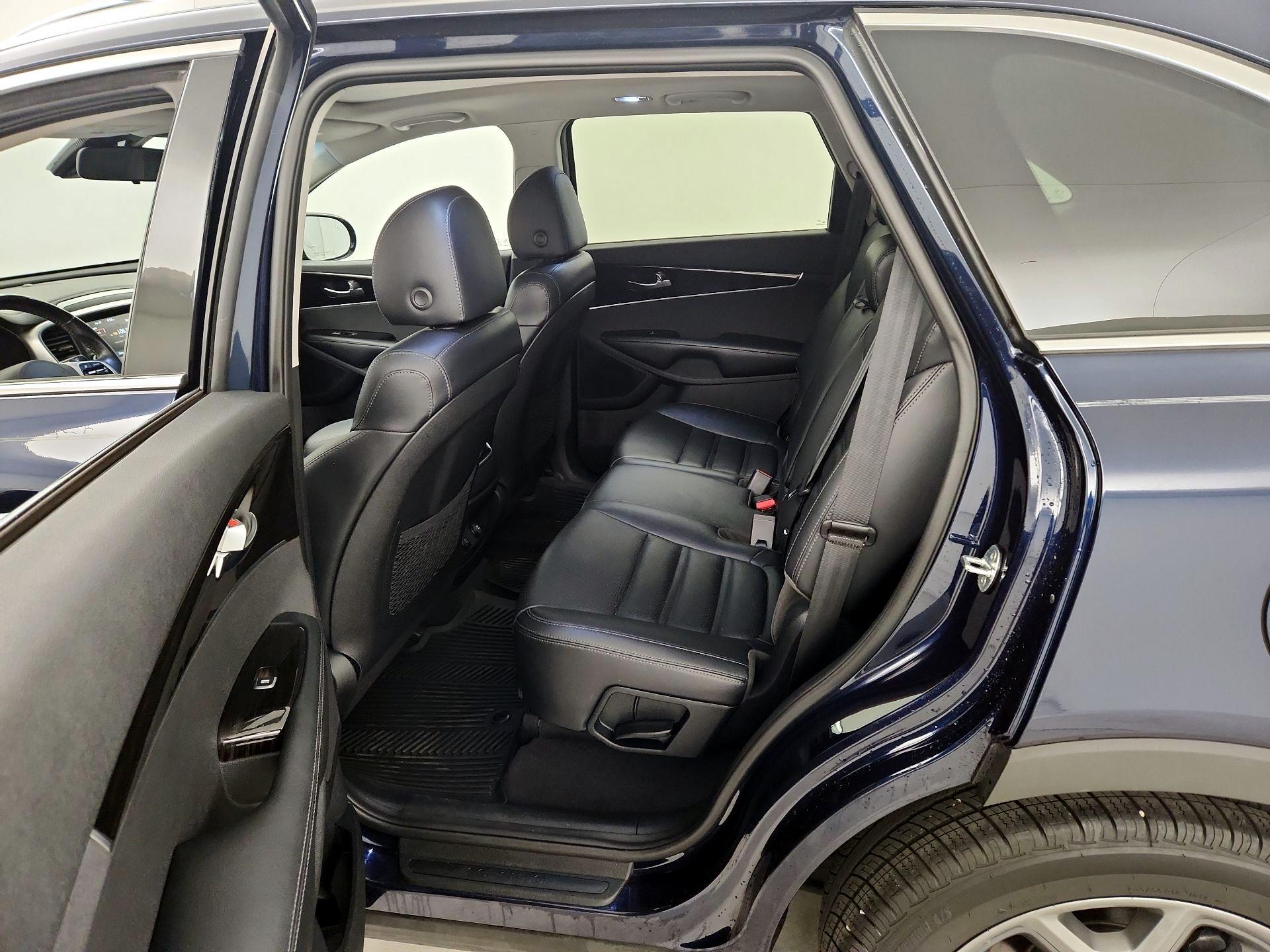 Thumbnail: 2019 Kia Sorento - 20