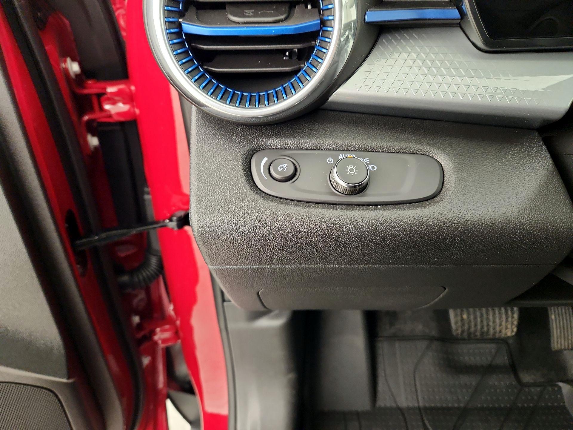 Thumbnail: 2026 Chevrolet Trax - 13