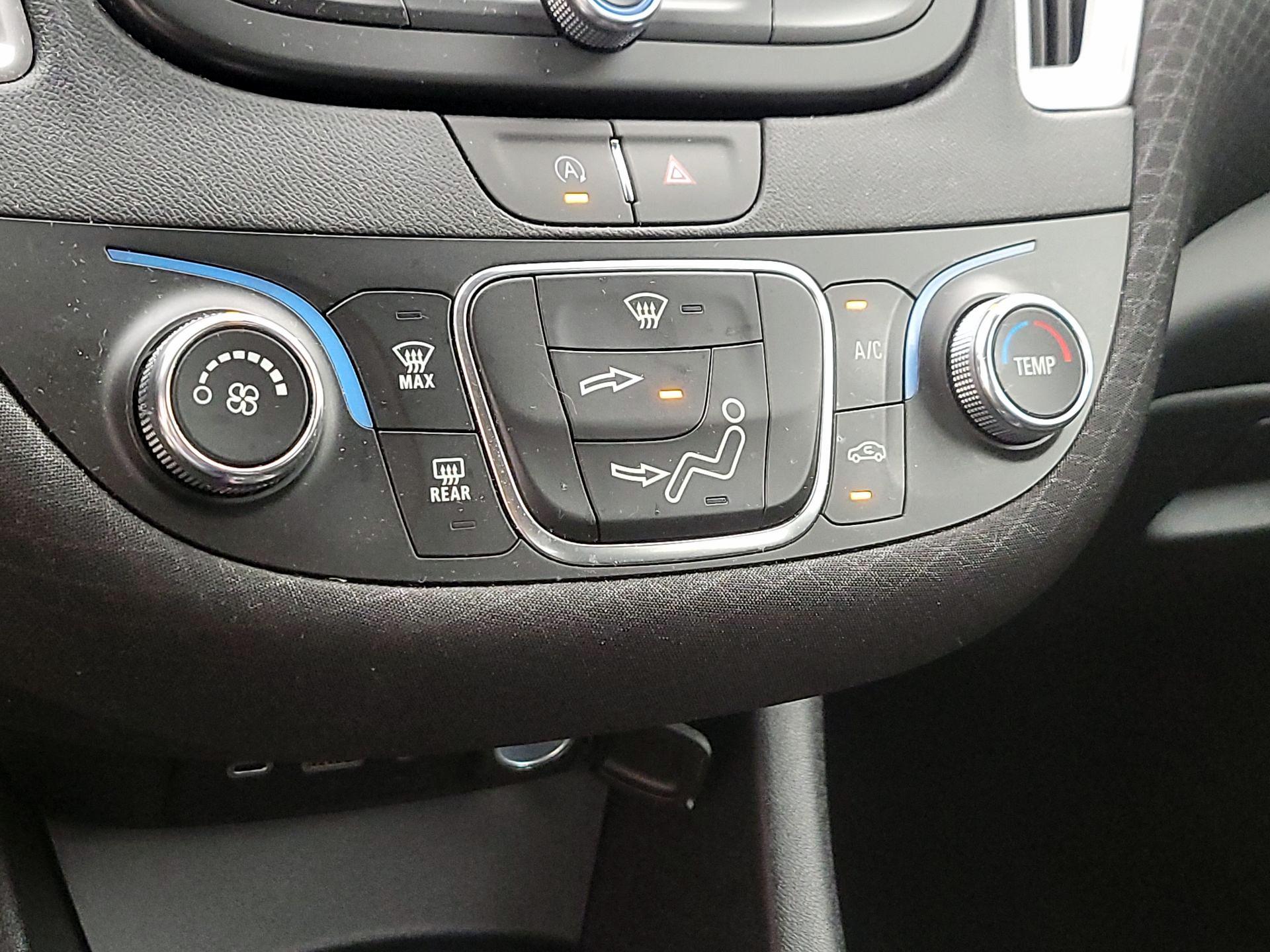 Thumbnail: 2025 Chevrolet Malibu - 16