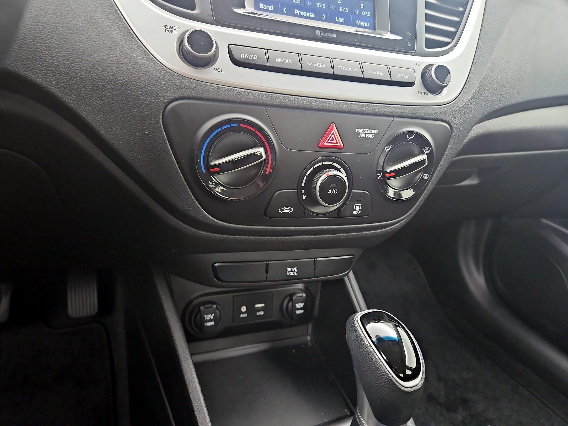 Thumbnail: 2022 Hyundai Accent - 16