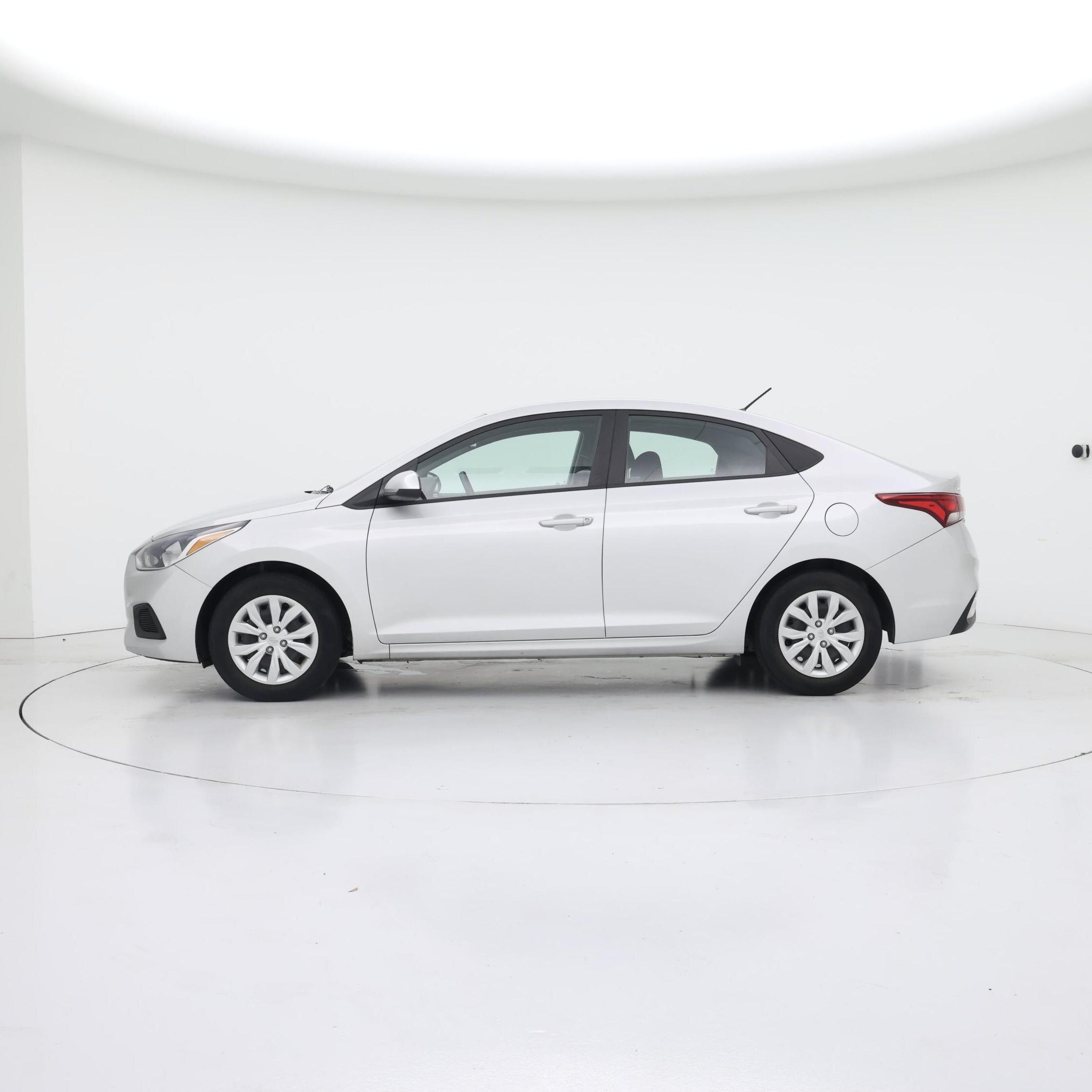 Thumbnail: 2022 Hyundai Accent - 3