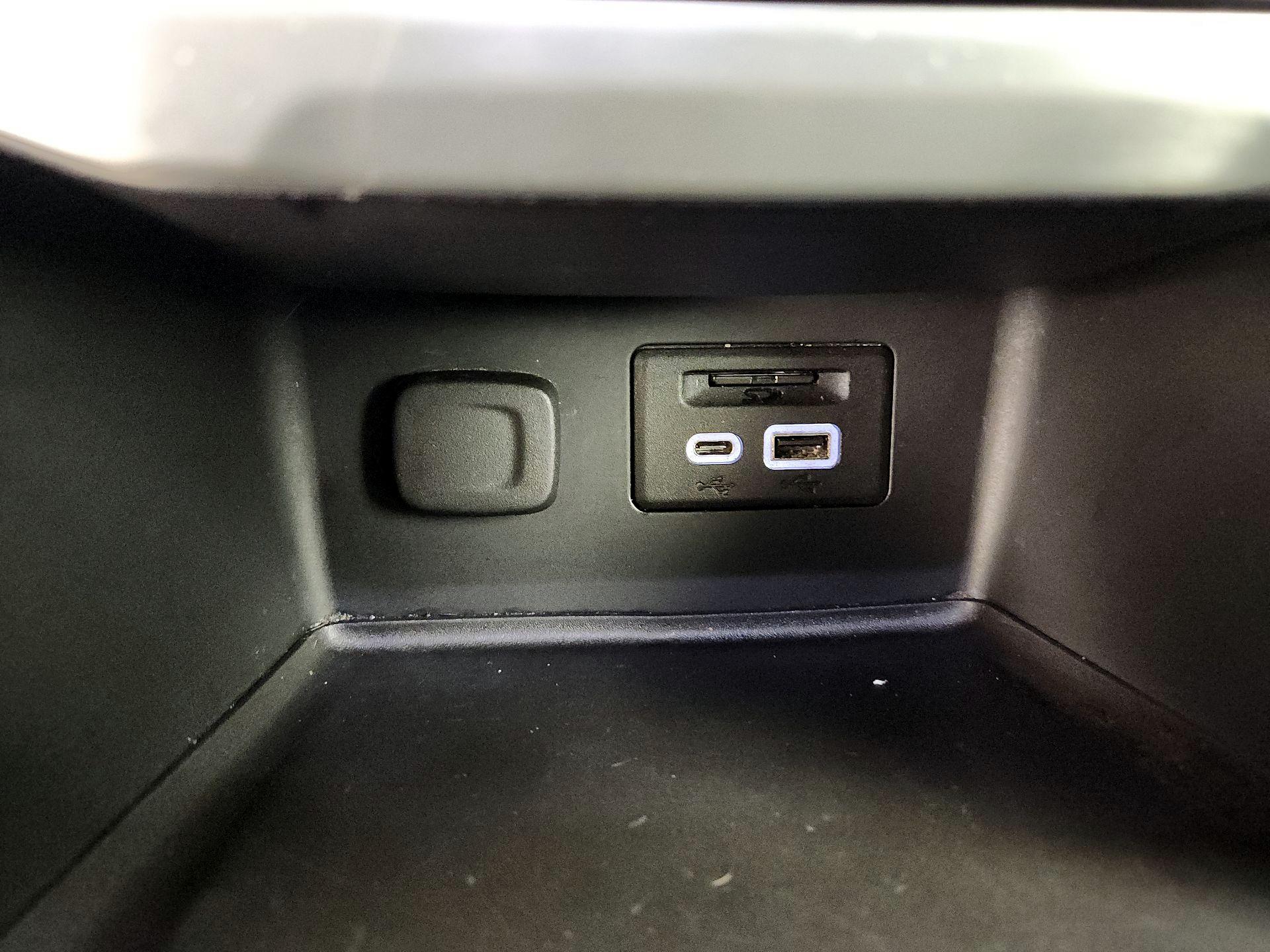 Thumbnail: 2021 GMC Acadia - 19