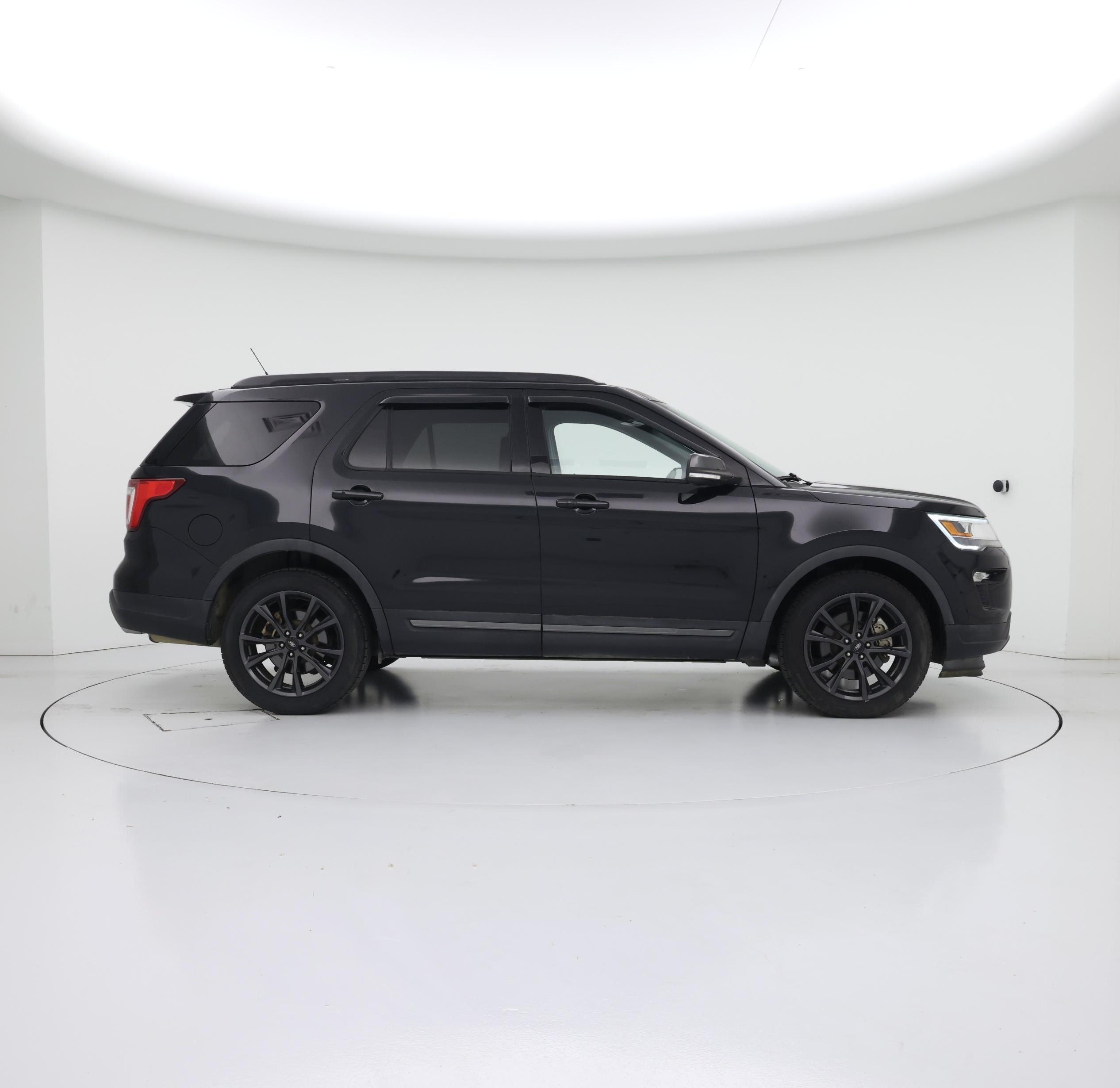 Thumbnail: 2018 Ford Explorer - 7