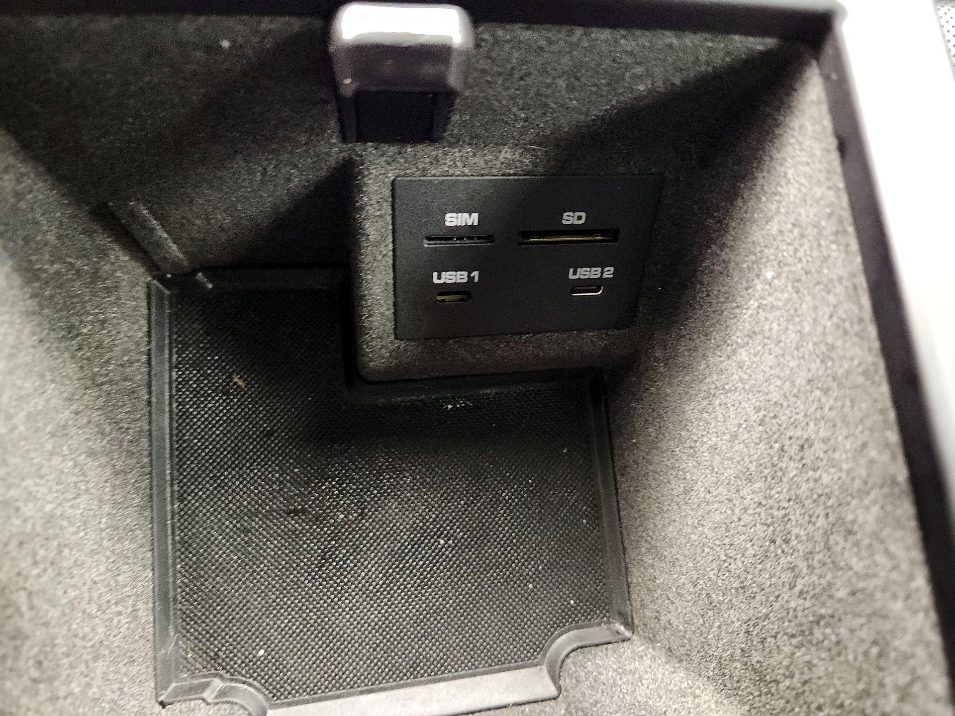 Thumbnail: 2020 Porsche Macan - 19