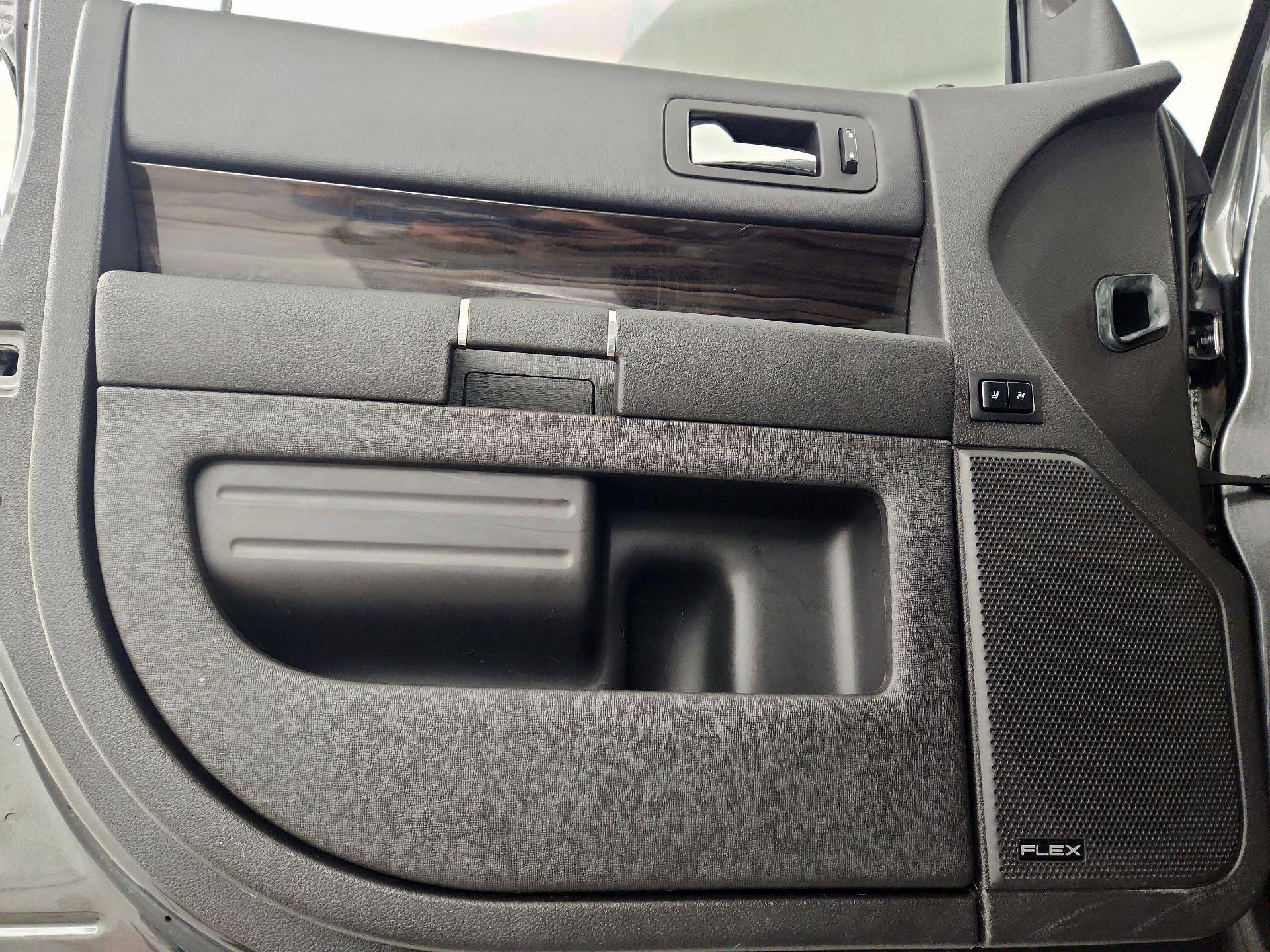 Thumbnail: 2019 Ford Flex - 12