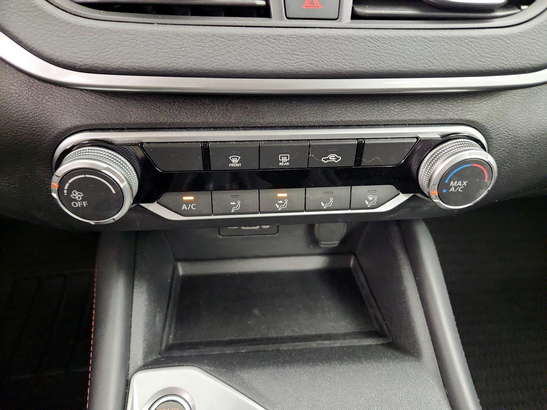 Thumbnail: 2020 Nissan Altima - 16