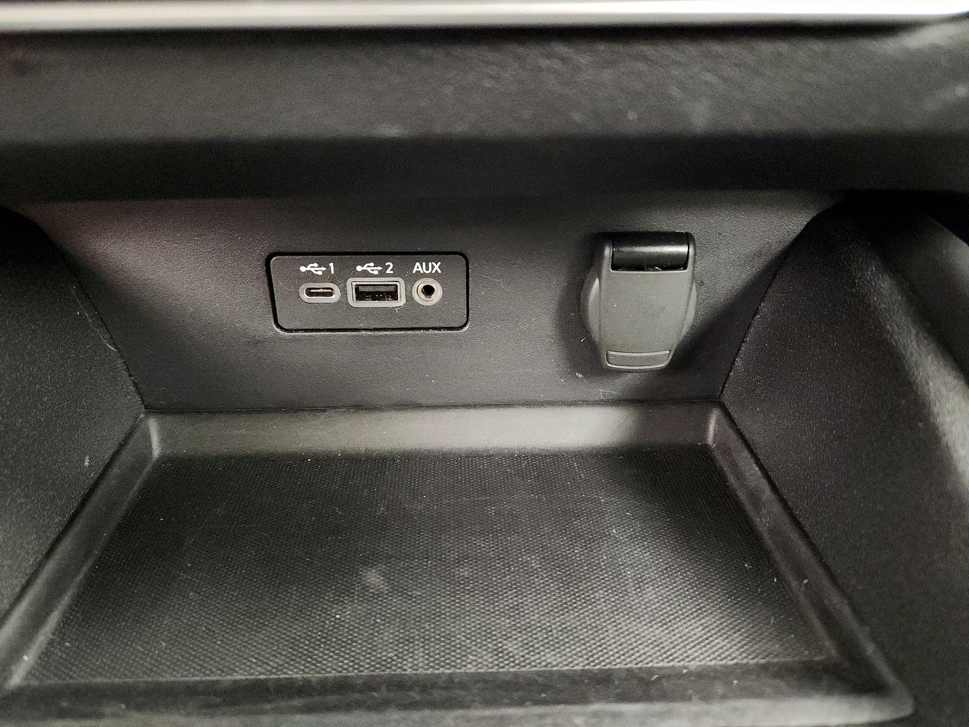 Thumbnail: 2020 Nissan Altima - 18