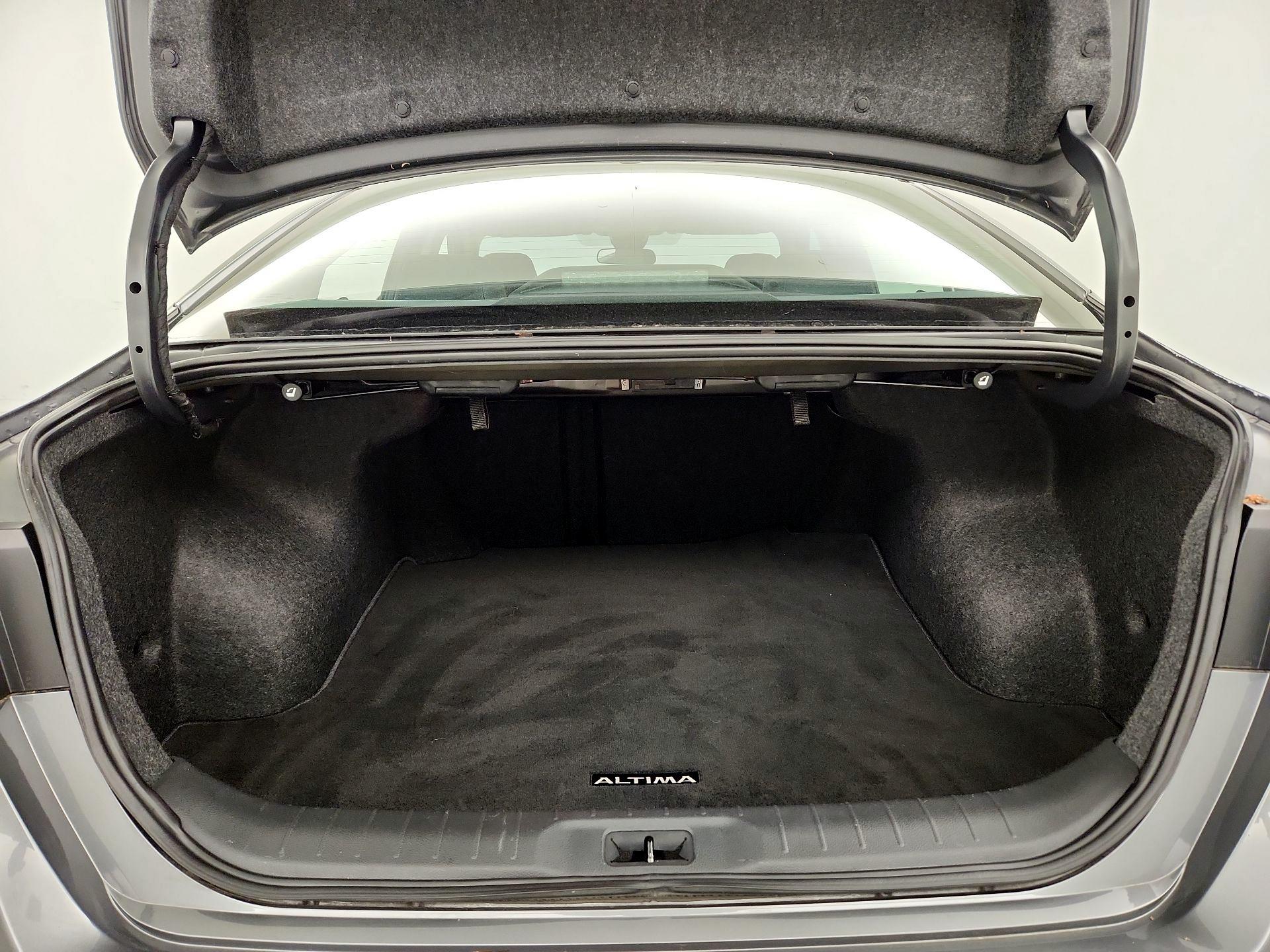 Thumbnail: 2020 Nissan Altima - 20