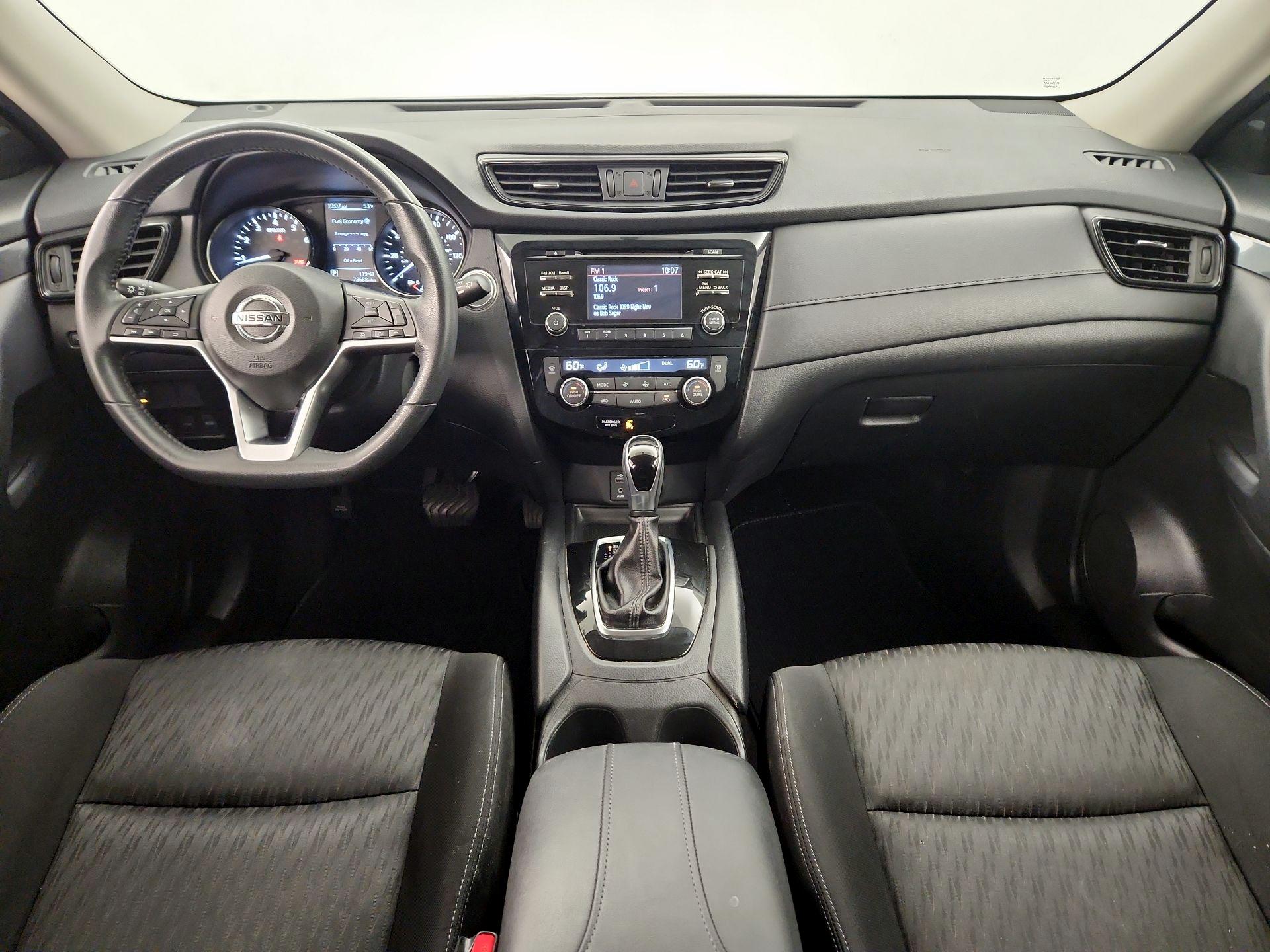Thumbnail: 2017 Nissan Rogue - 9