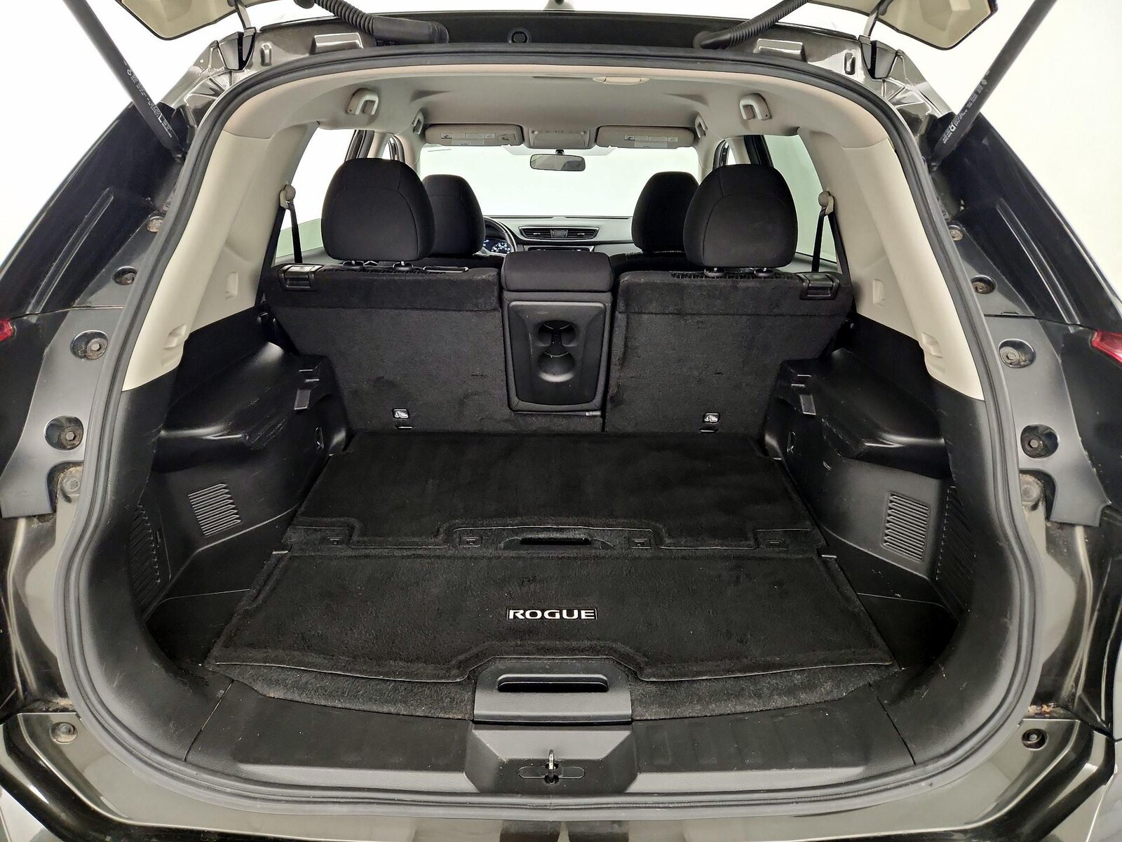 2017 Nissan Rogue SV - Photo 21