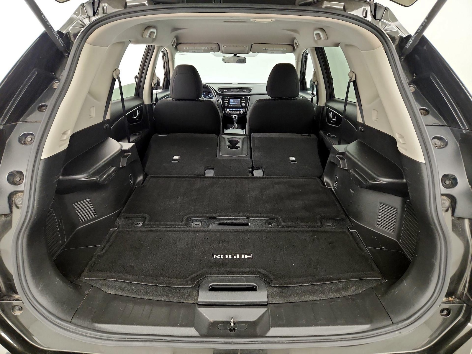 2017 Nissan Rogue SV - Photo 22