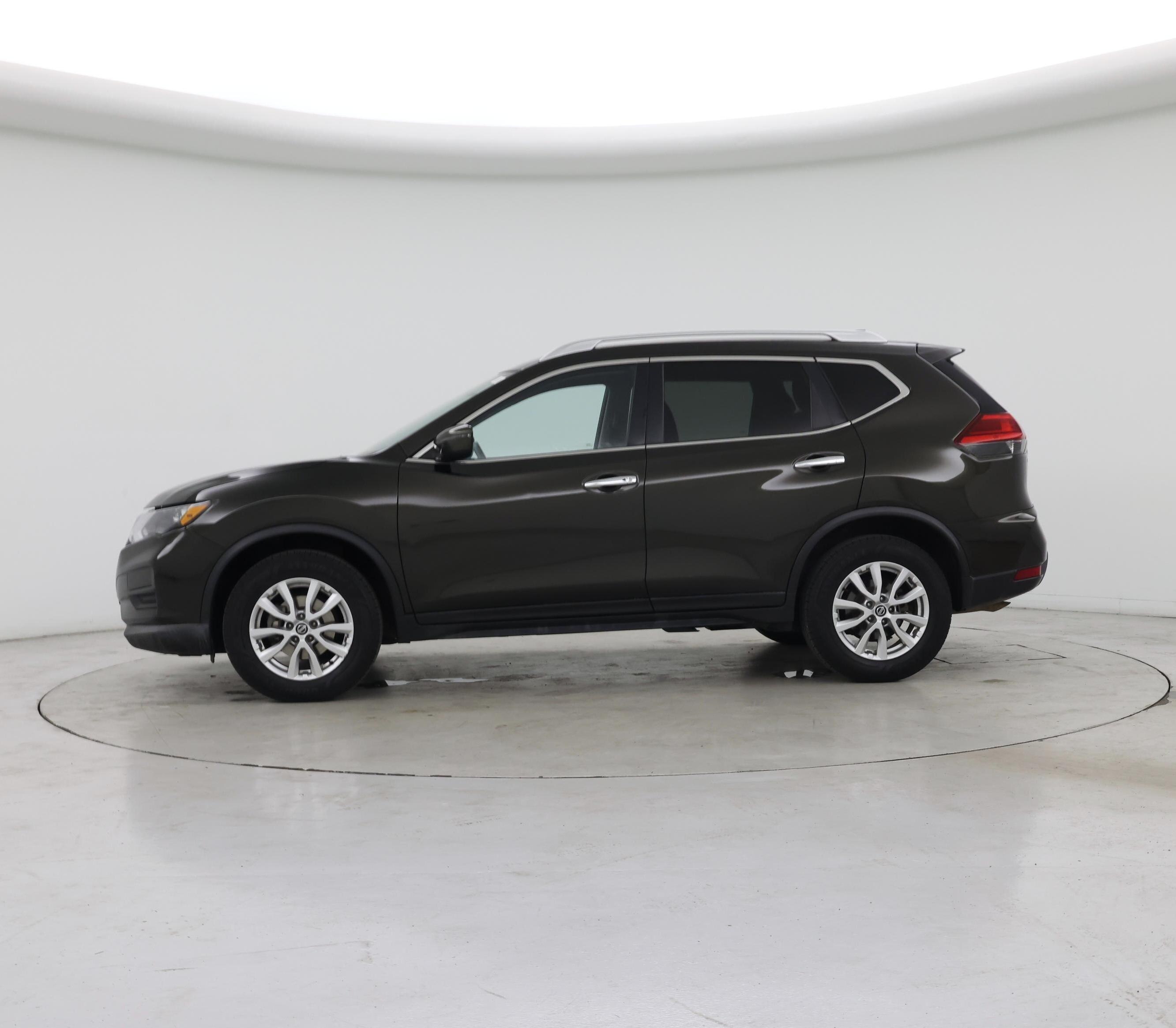 Thumbnail: 2017 Nissan Rogue - 3